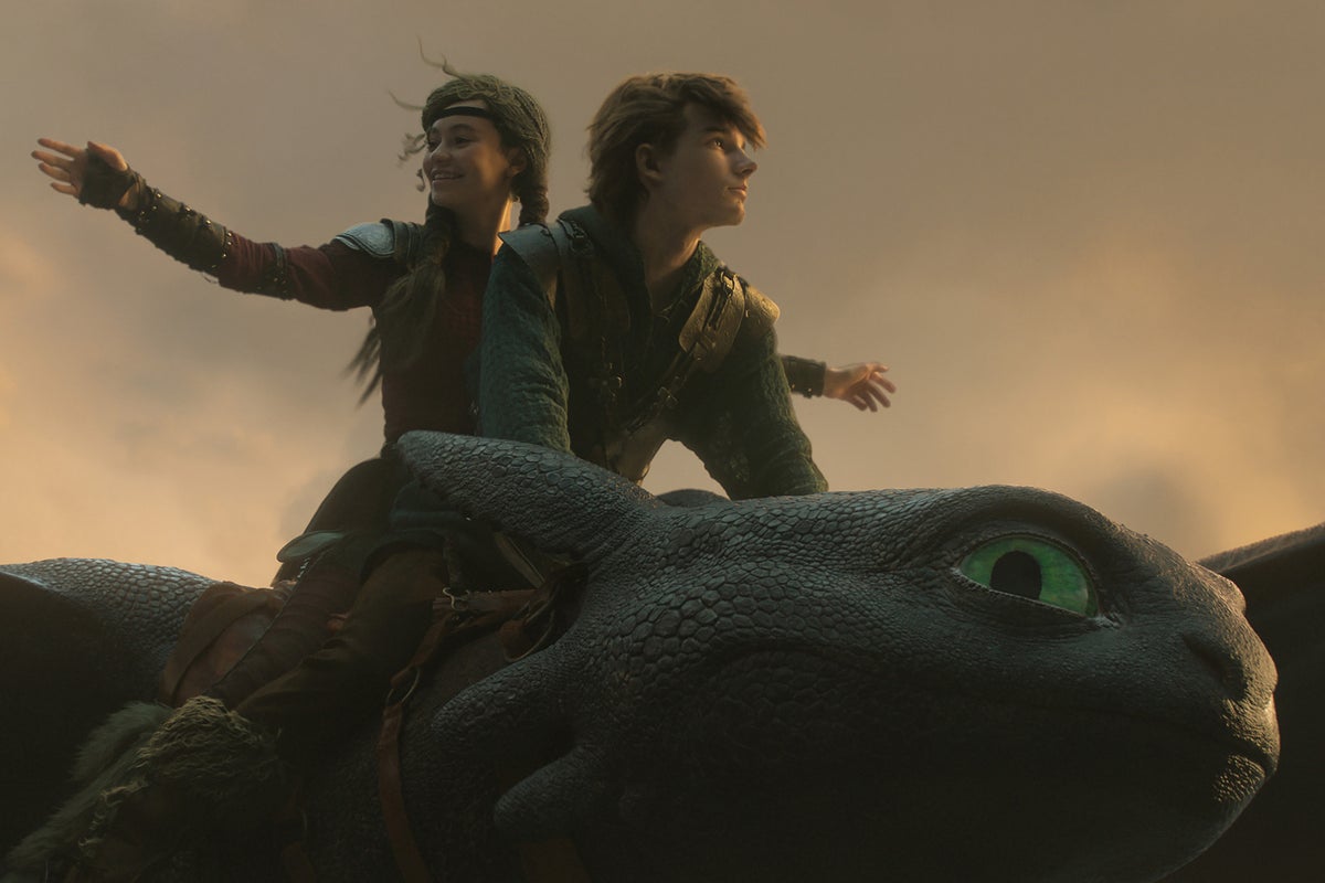 How to Train Your Dragon 2 crew member suffers severe hand injury on set of new film