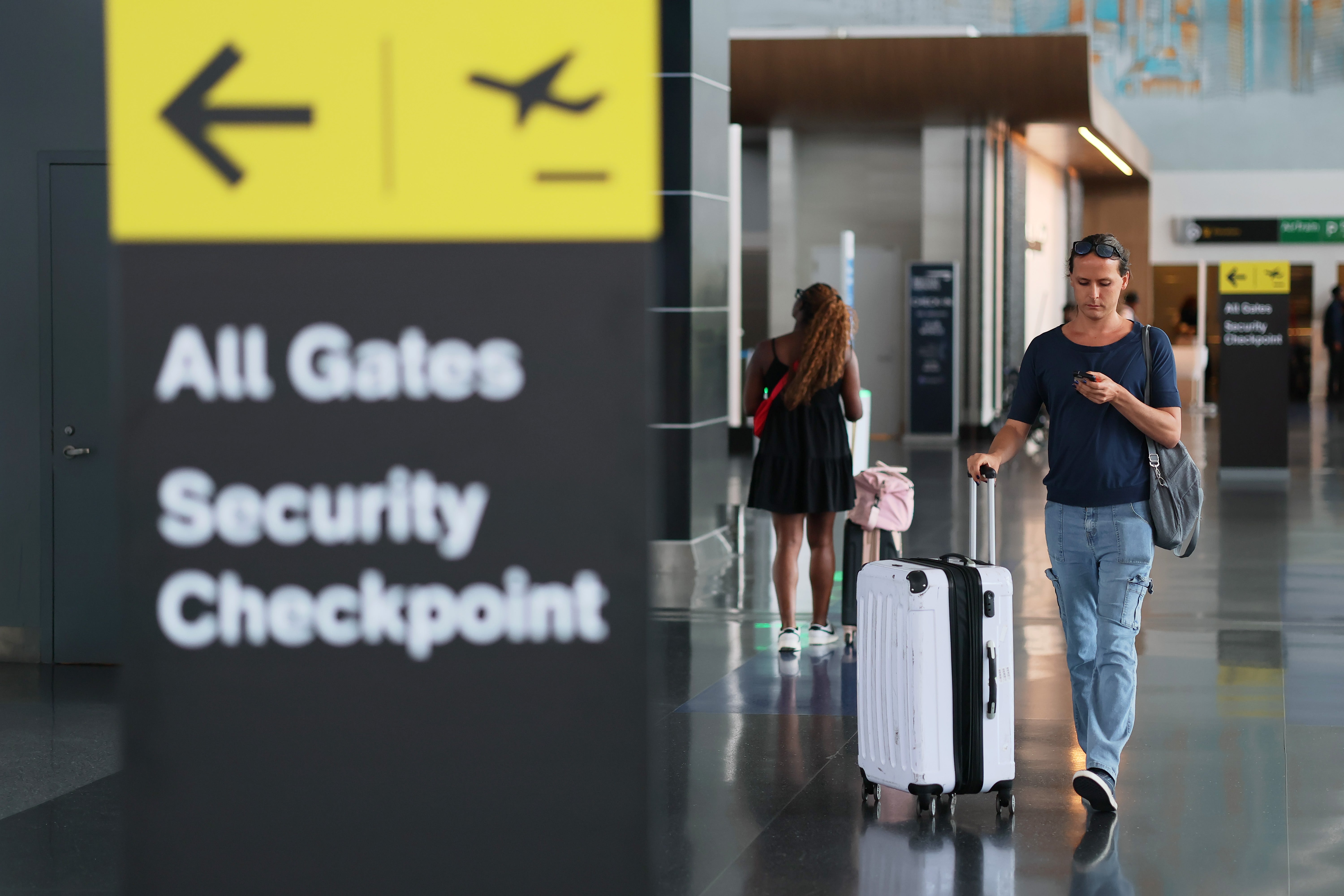 Airlines have announced flight cuts in the US in response to a jet fuel crisis brought on by the Iran war