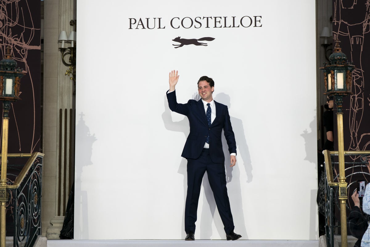 Famous artists go ‘incognito’ as unique charity fundraiser marks 10 years