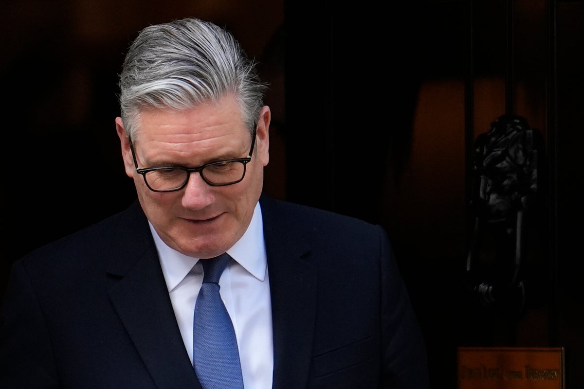 Labour MP calls for Starmer to resign over Mandelson scandal