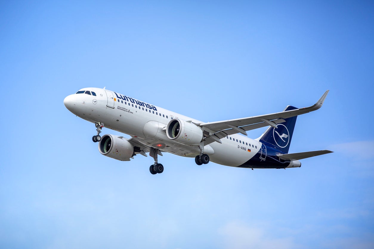 Major European airline axes 20,000 flights after jet fuel price soars