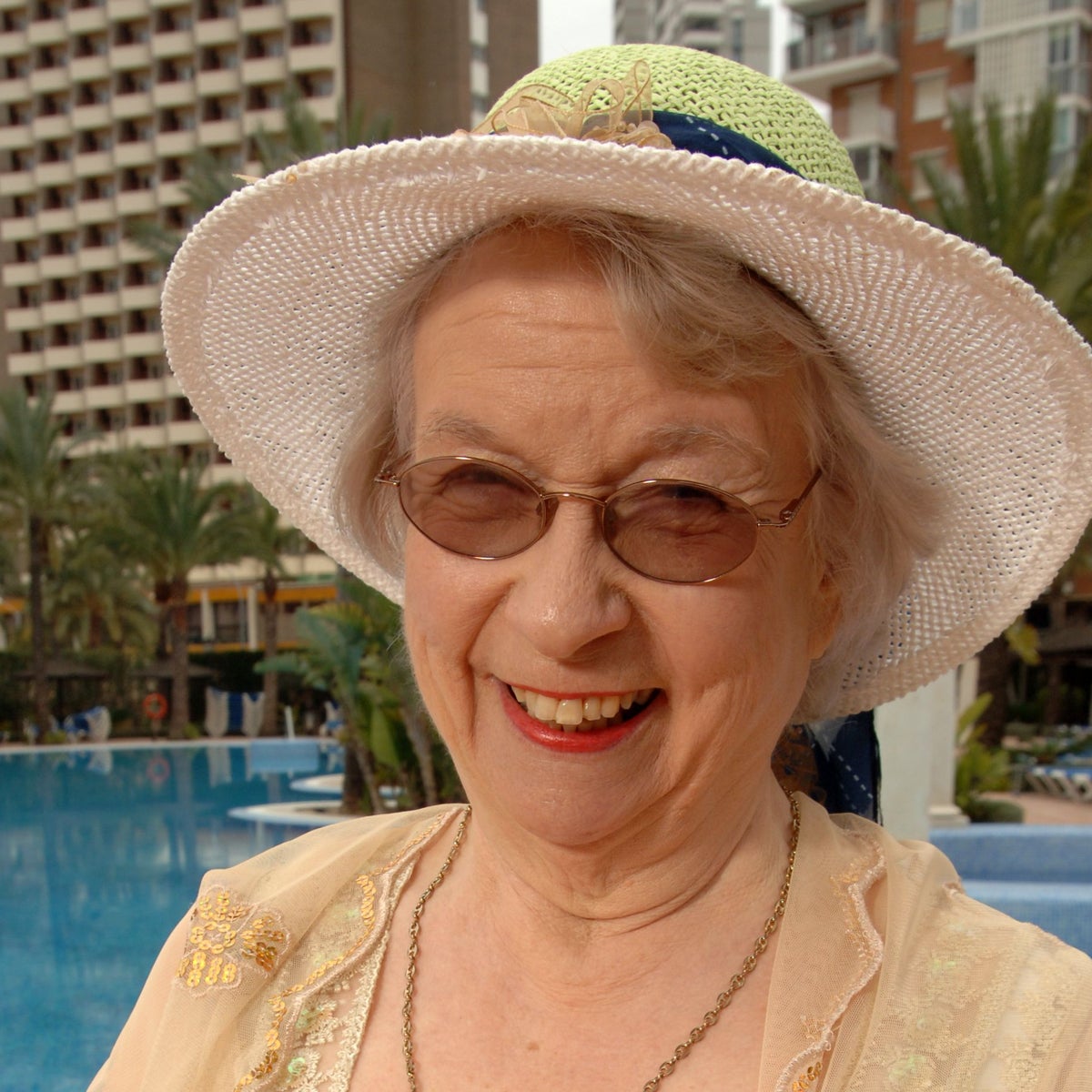 Elsie Kelly death: Benidorm actor dies aged 89 as co-stars pay tribute | The Independent