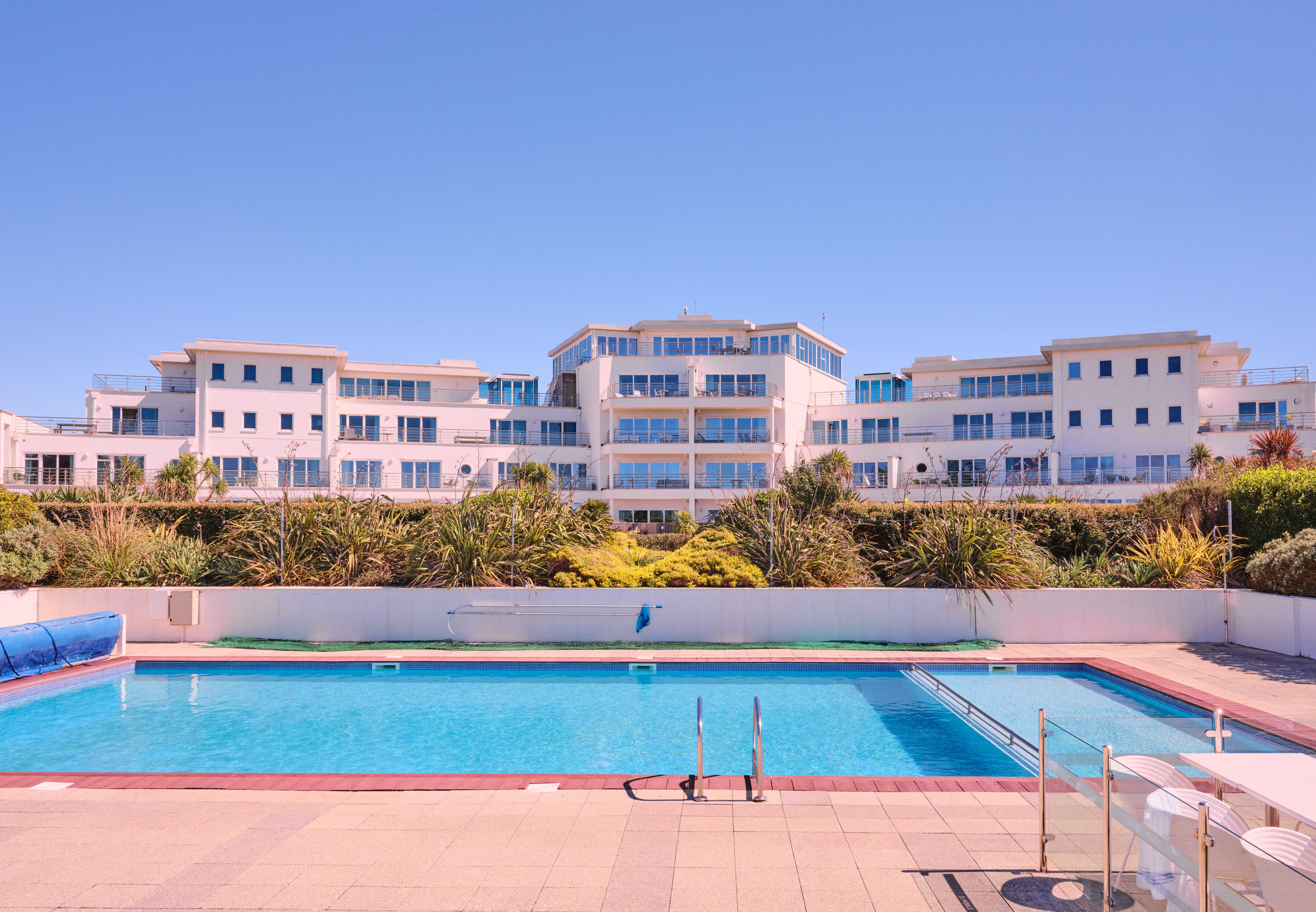 Luxury hotel owner offers to foot British tourists’ petrol bills