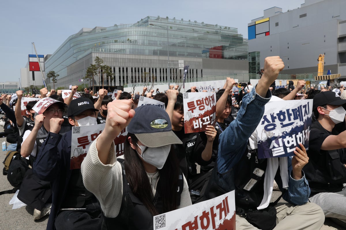 Samsung hosts last-ditch talks to avert major workers’ strike as South Korea piles pressure on tech giant