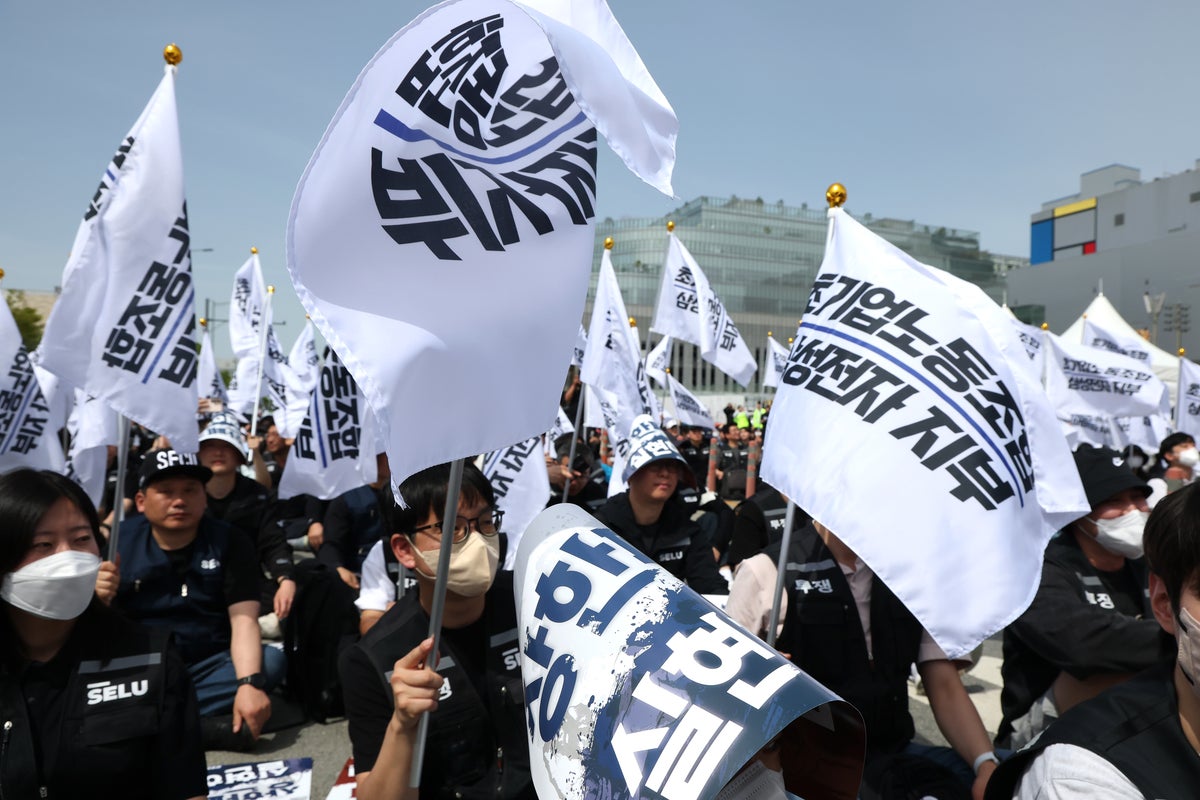 Samsung faces mass strike threat as workers demand share of AI profits