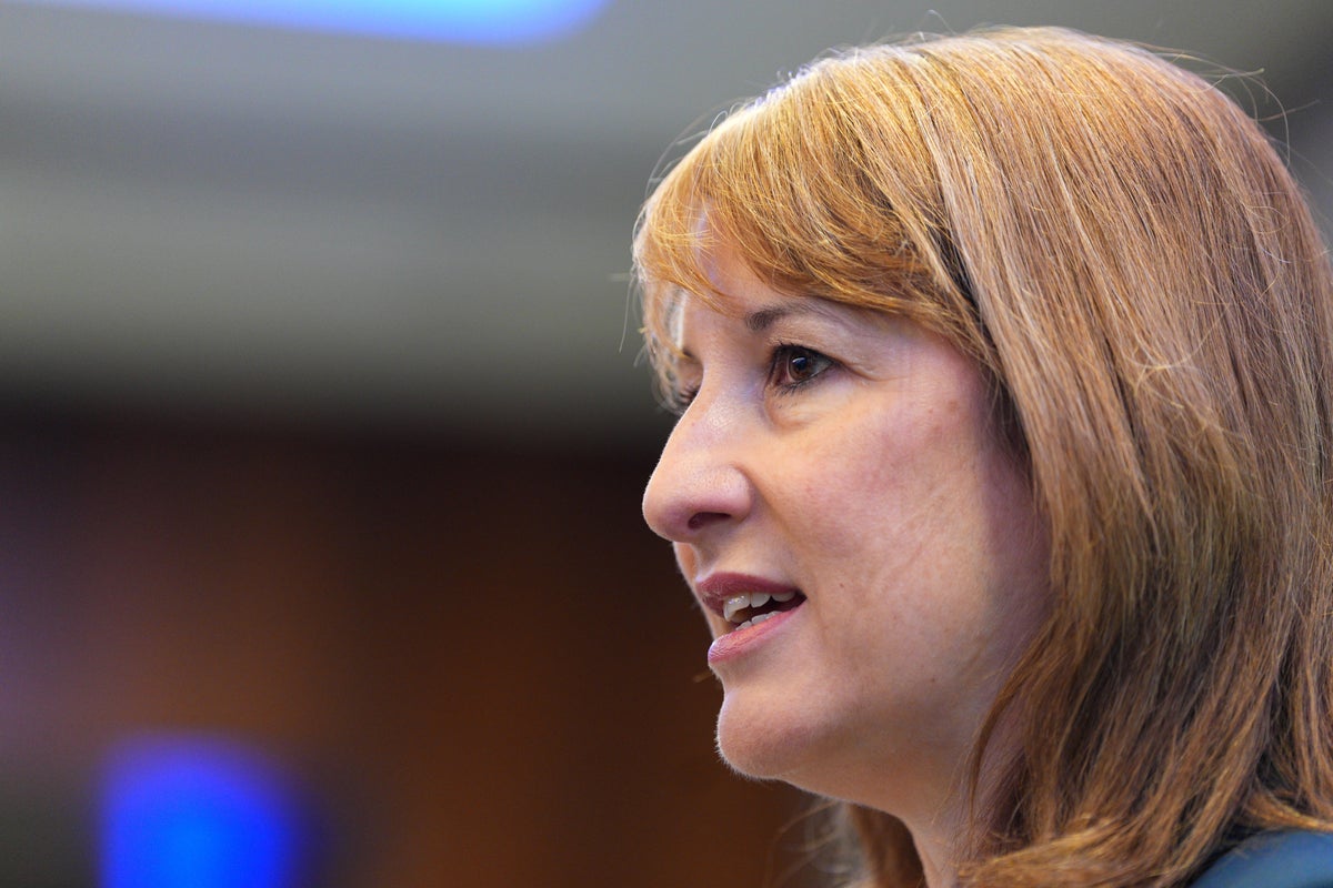 Why there are fewer wealthy people moving to the UK