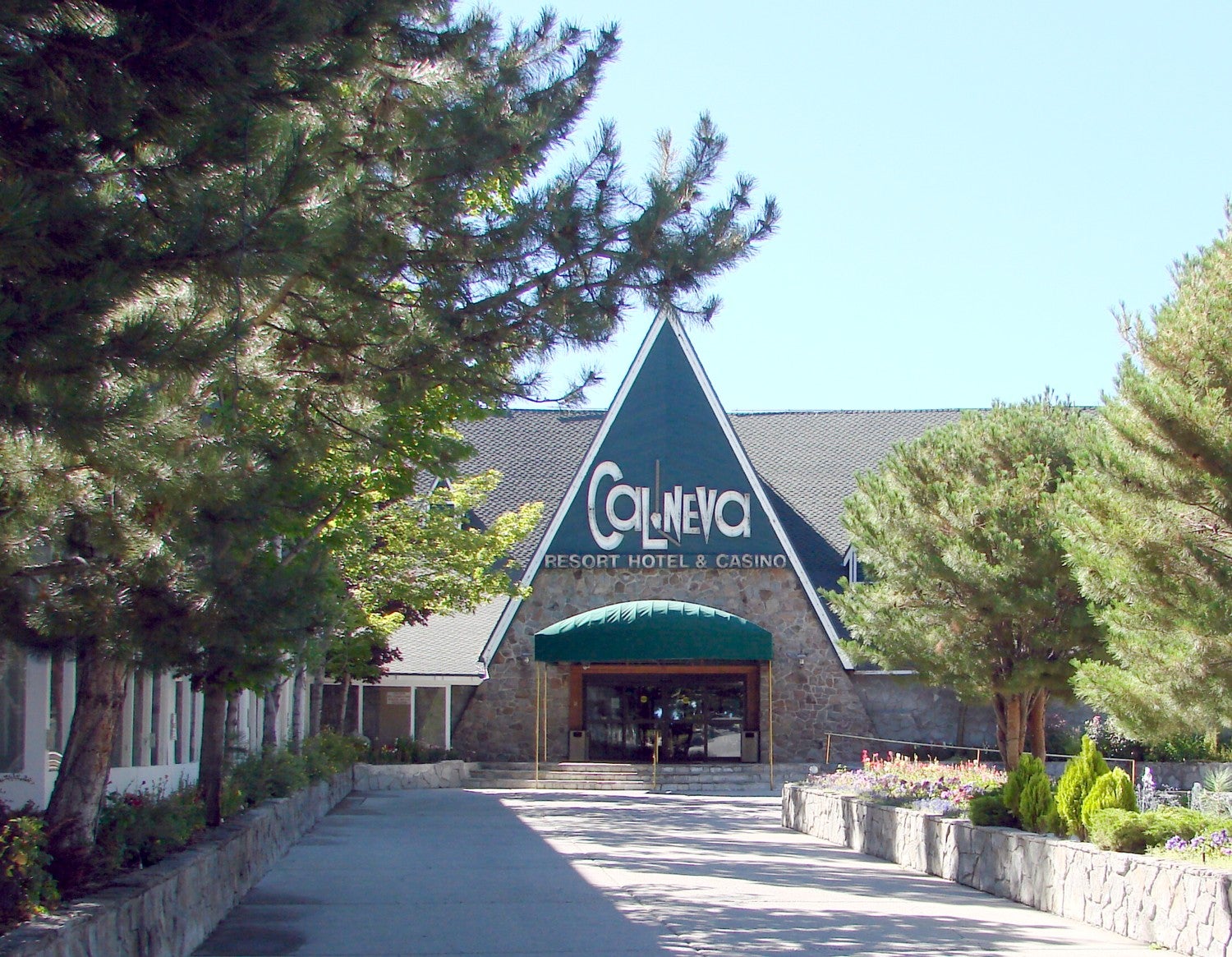 Cenntury-old Frank Sinatra-owned Lake Tahoe casino to reopen after decades empty