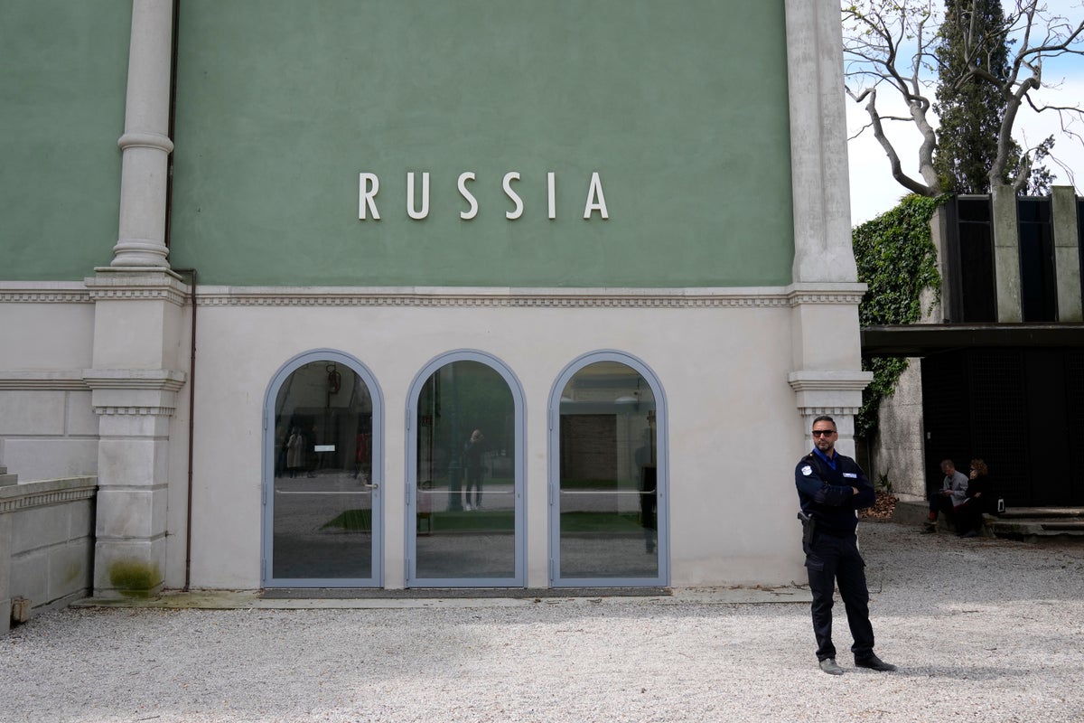 EU pulls $2.4 million from Venice Biennale over Russia's return