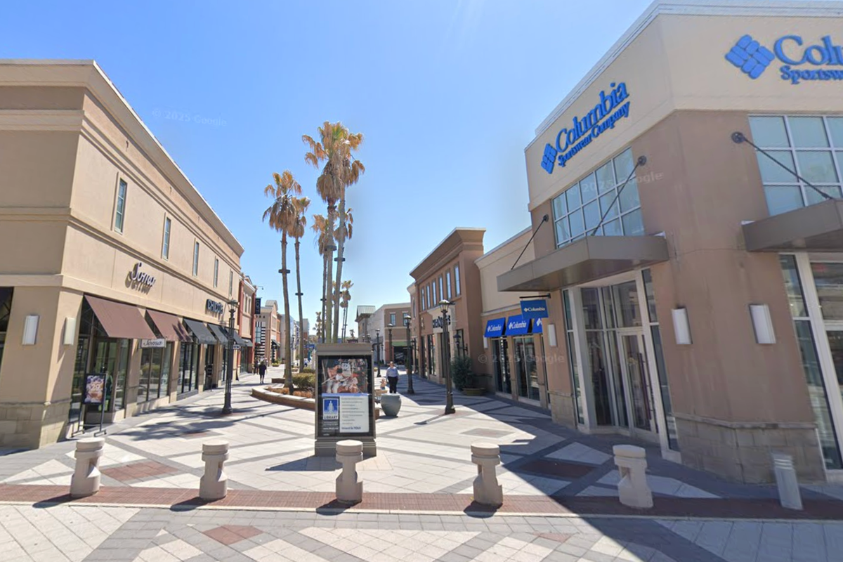 Ten people taken to hospital after shooting inside Mall of Louisiana Ten people taken to hospital after shooting inside Mall of Louisiana
