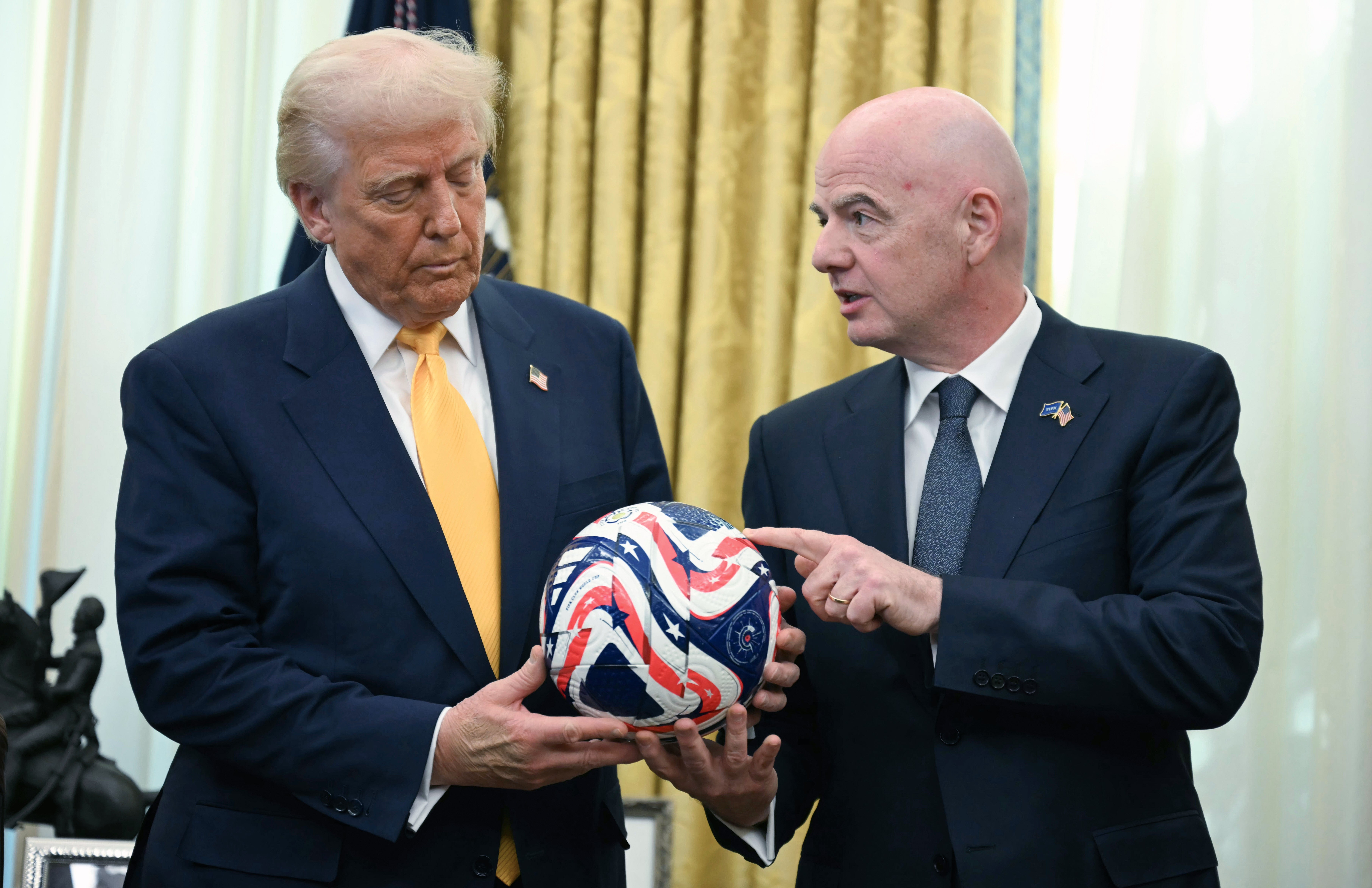 TRUMP MUNDIAL VISAS