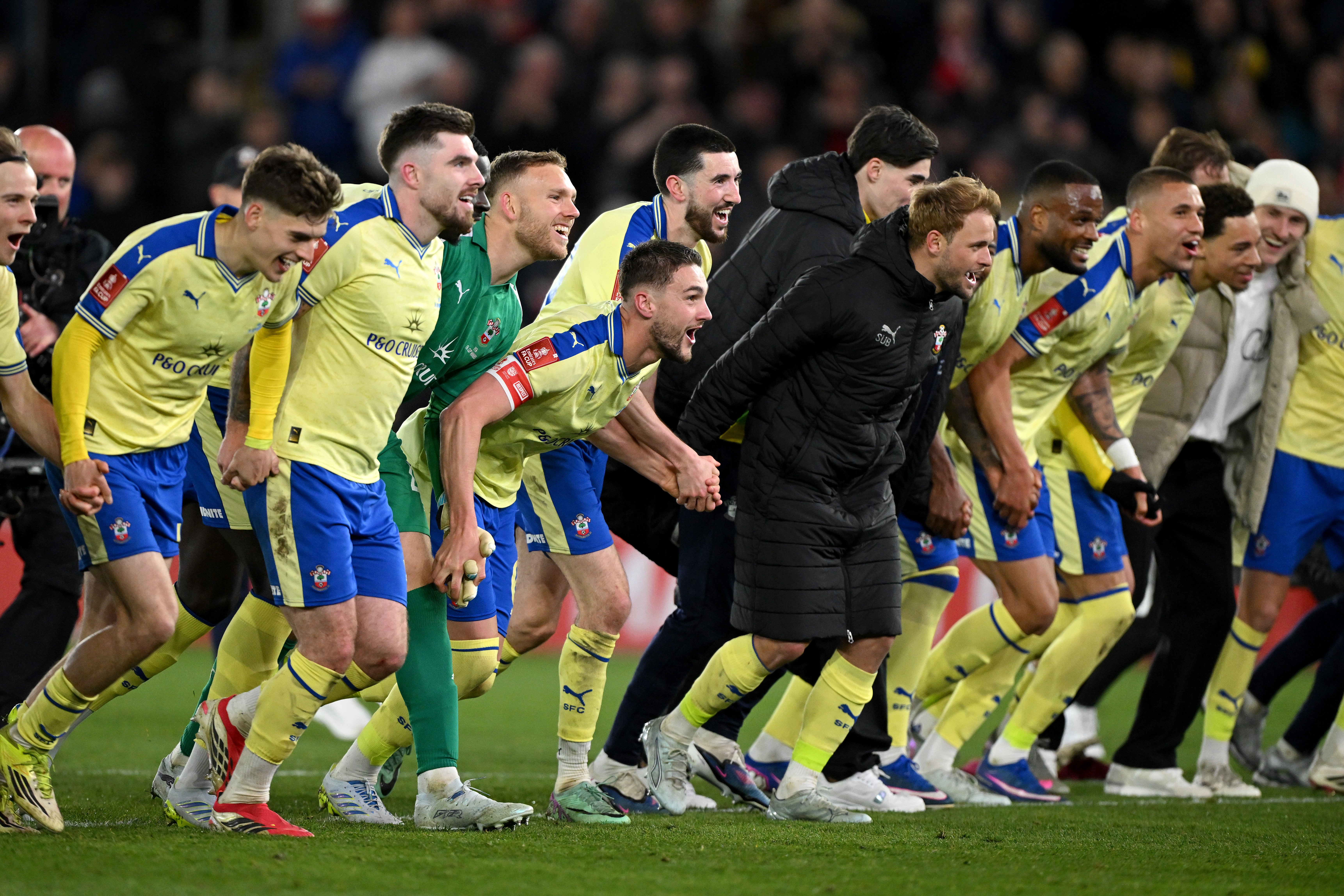 Southampton celebrate beating Arsenal in the quarter-finals