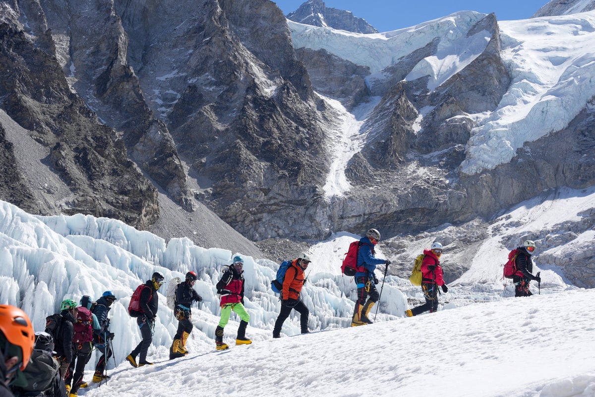 The huge glacier that is threatening to ruin Everest climbing season