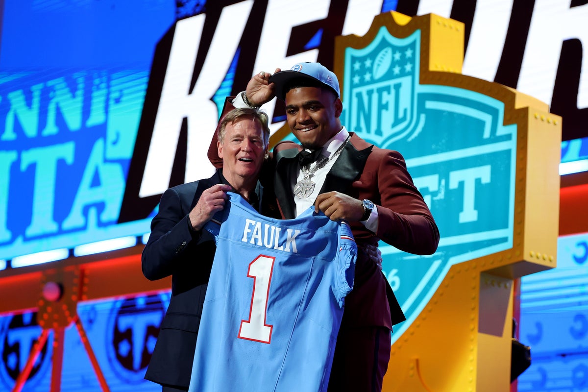 NFL draft full of surprises after Raiders select Fernando Mendoza