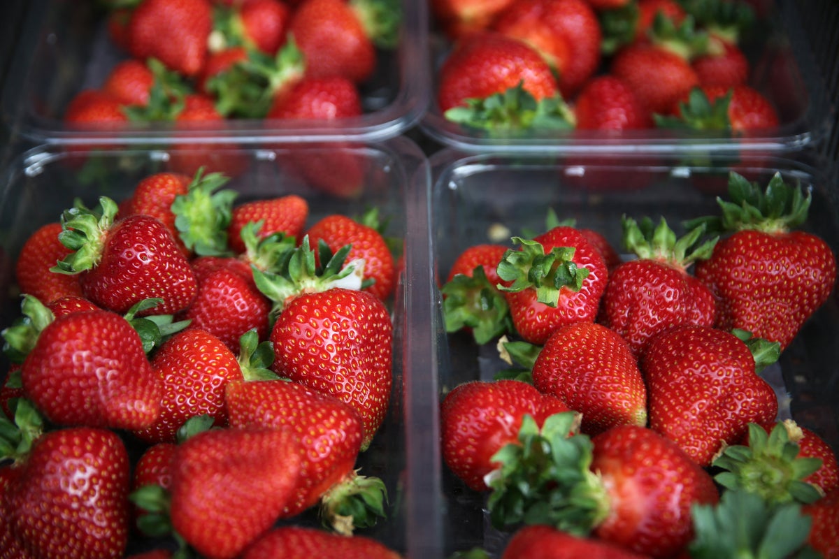 UK-grown strawberries hit supermarket shelves thanks to warm weather