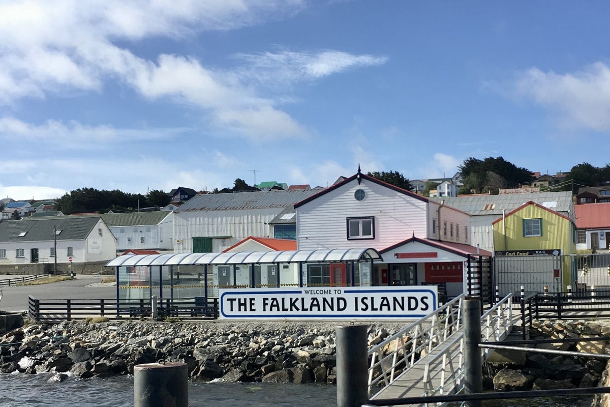 Argentina calls for new talks with the UK over Falkland Islands