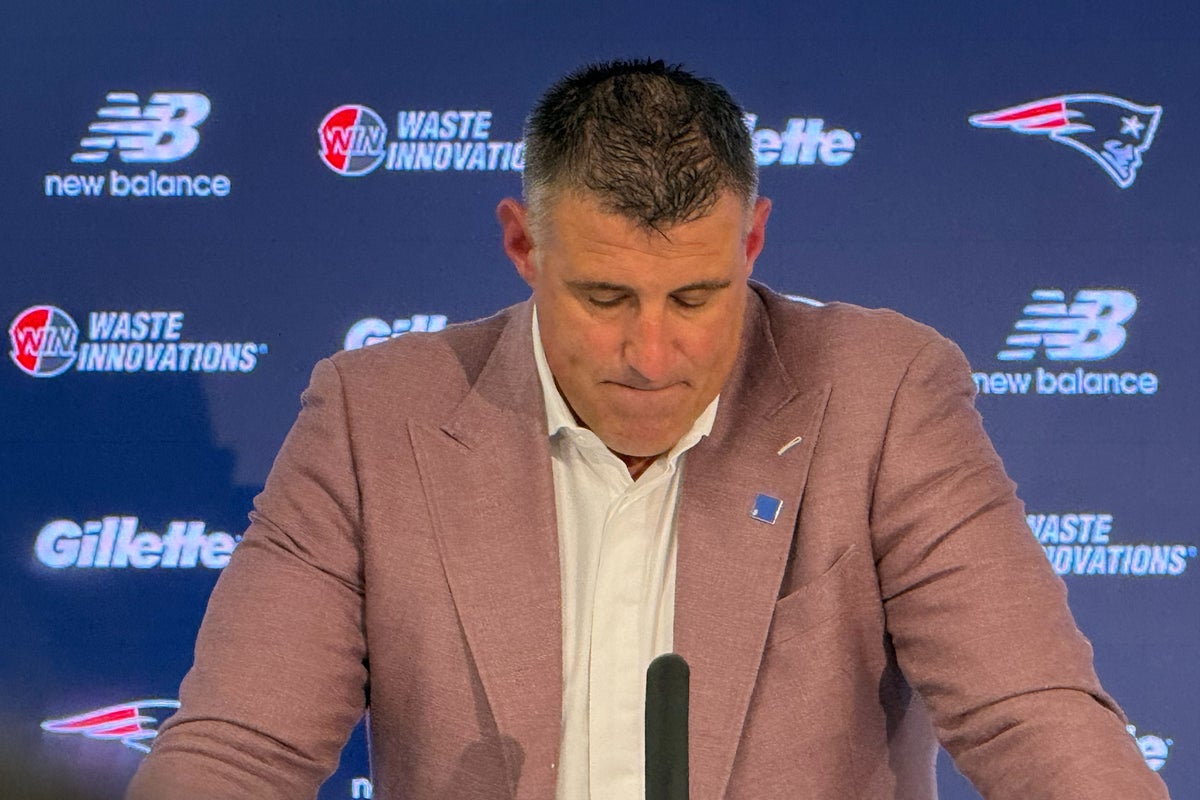 Mike Vrabel vows to put his family first after Dianna Russini photo controversy