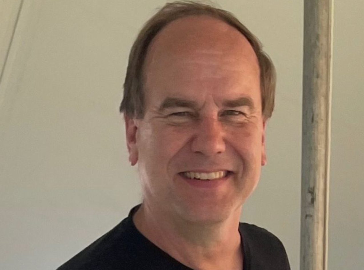 Family sues theater after man died days after falling on his way out