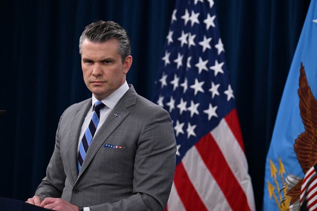 <p>El secretario de Defensa Pete Hegseth ha invocado el cristianismo para justificar la guerra de Estados Unidos con Irán, pero restó importancia a las advertencias del papa León XIV sobre el uso de la religión para legitimar el conflicto </p>