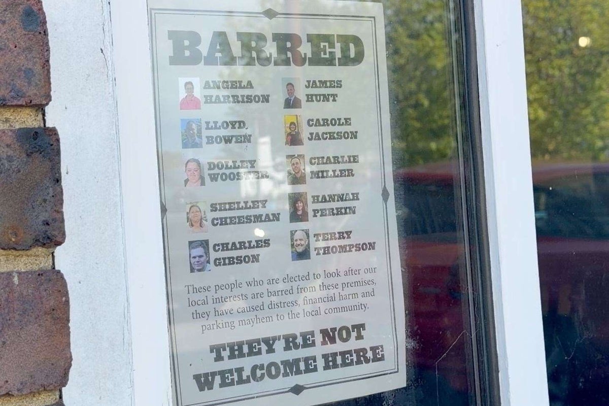 Councillors banned from pubs in seaside town after voting for parking charges