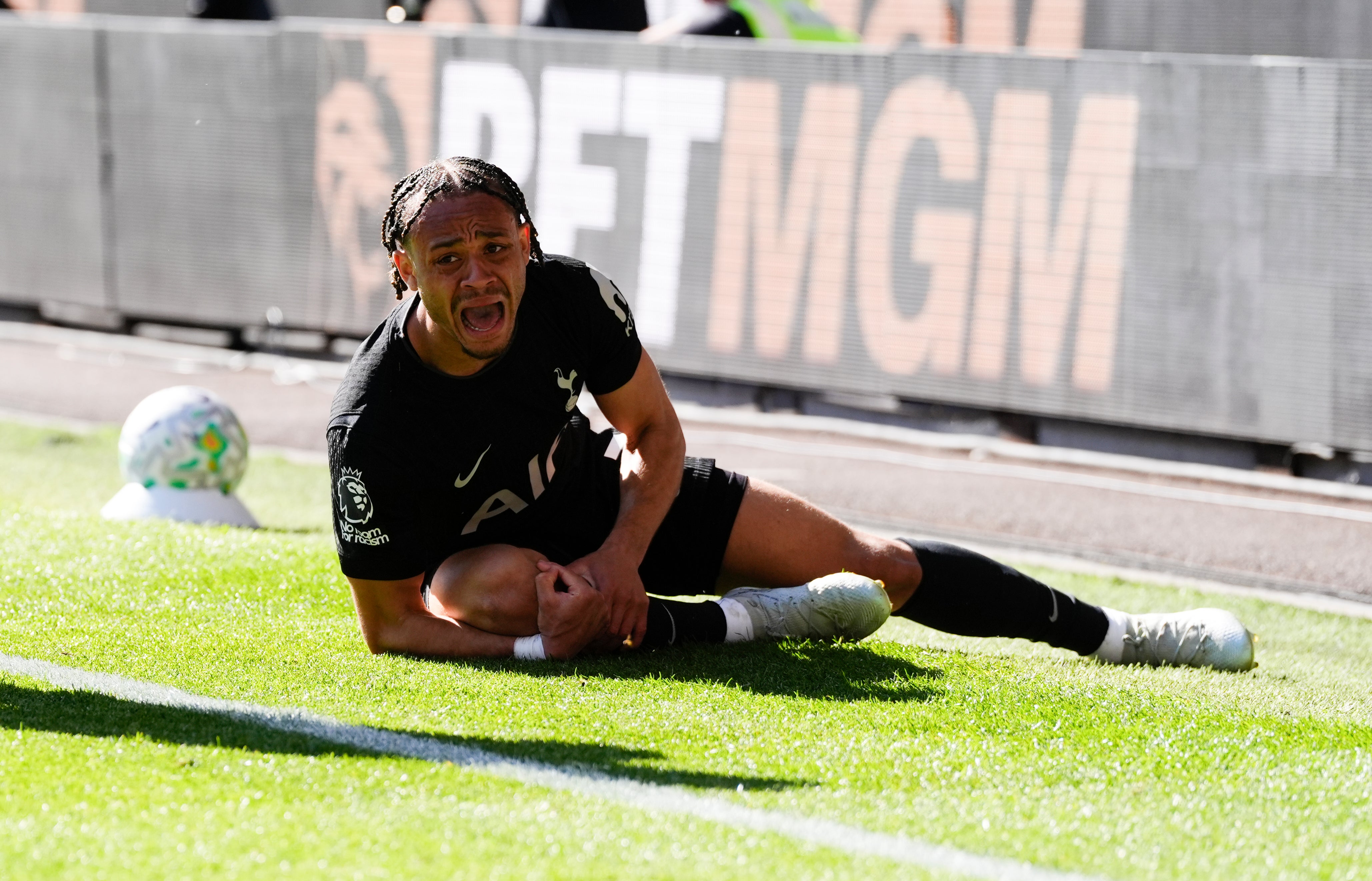 Tottenham star to miss relegation battle and World Cup after suffering ...