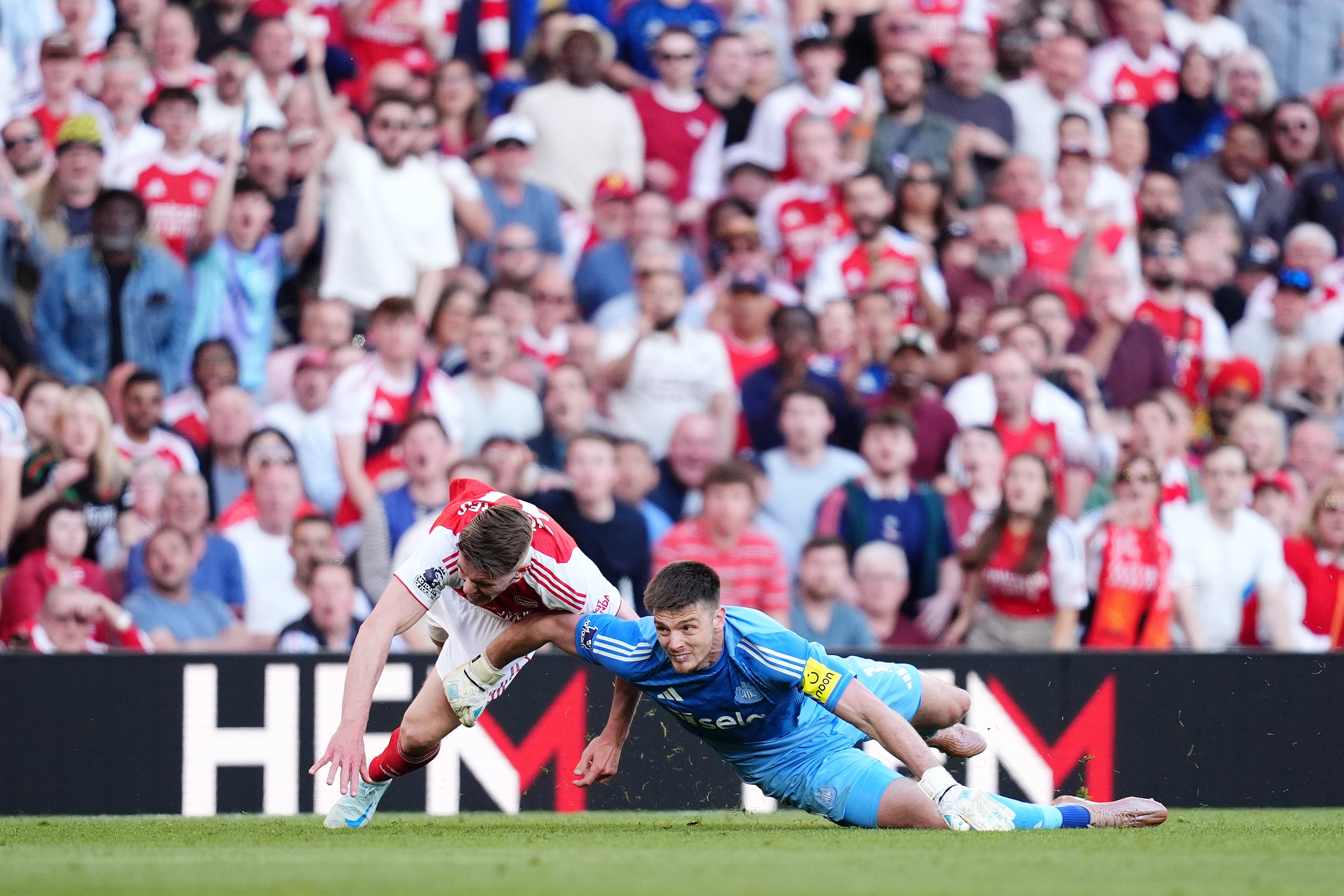Nick Pope was perhaps fortunate not to be sent off for taking out Viktor Gyokeres