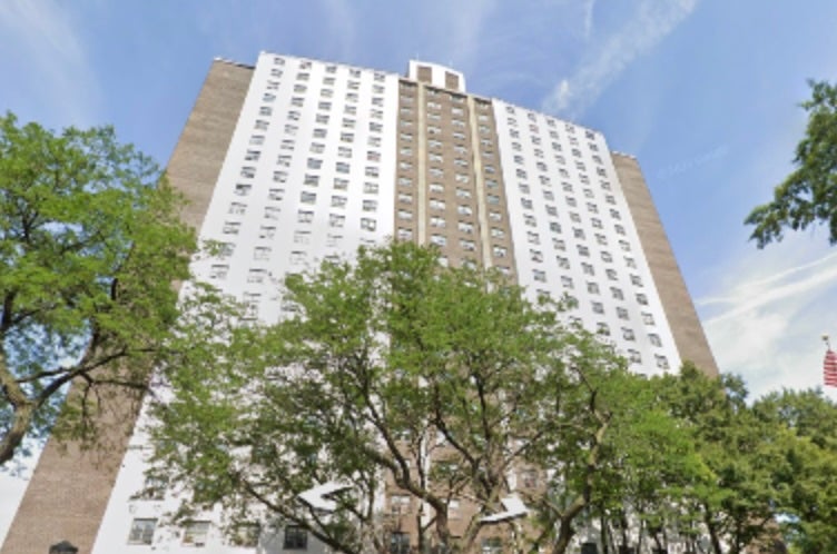 A serial killer handyman has pleaded guilty to killing three elderly women who lived in his New York apartment building