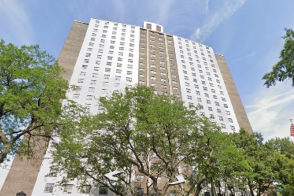 Seri katil tamirci, New York'taki bir apartmanda üç yaşlı kadın komşunun ölümündeki suçunu itiraf etti