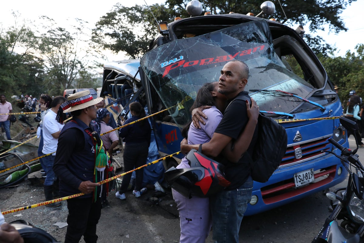 Explosive device on a bus kills 7 in southwest Colombia as violent attacks persist – UK Times