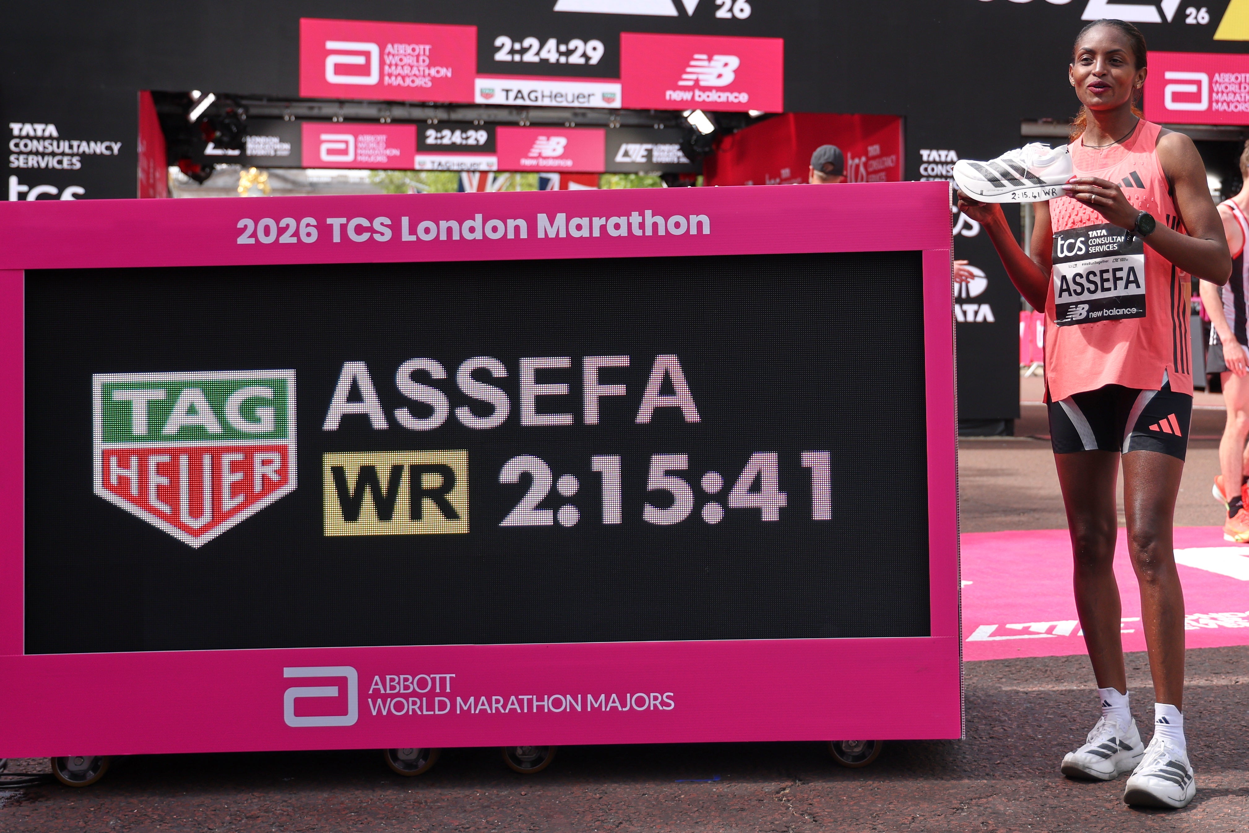 Tigst Assefa lowered her women-only record