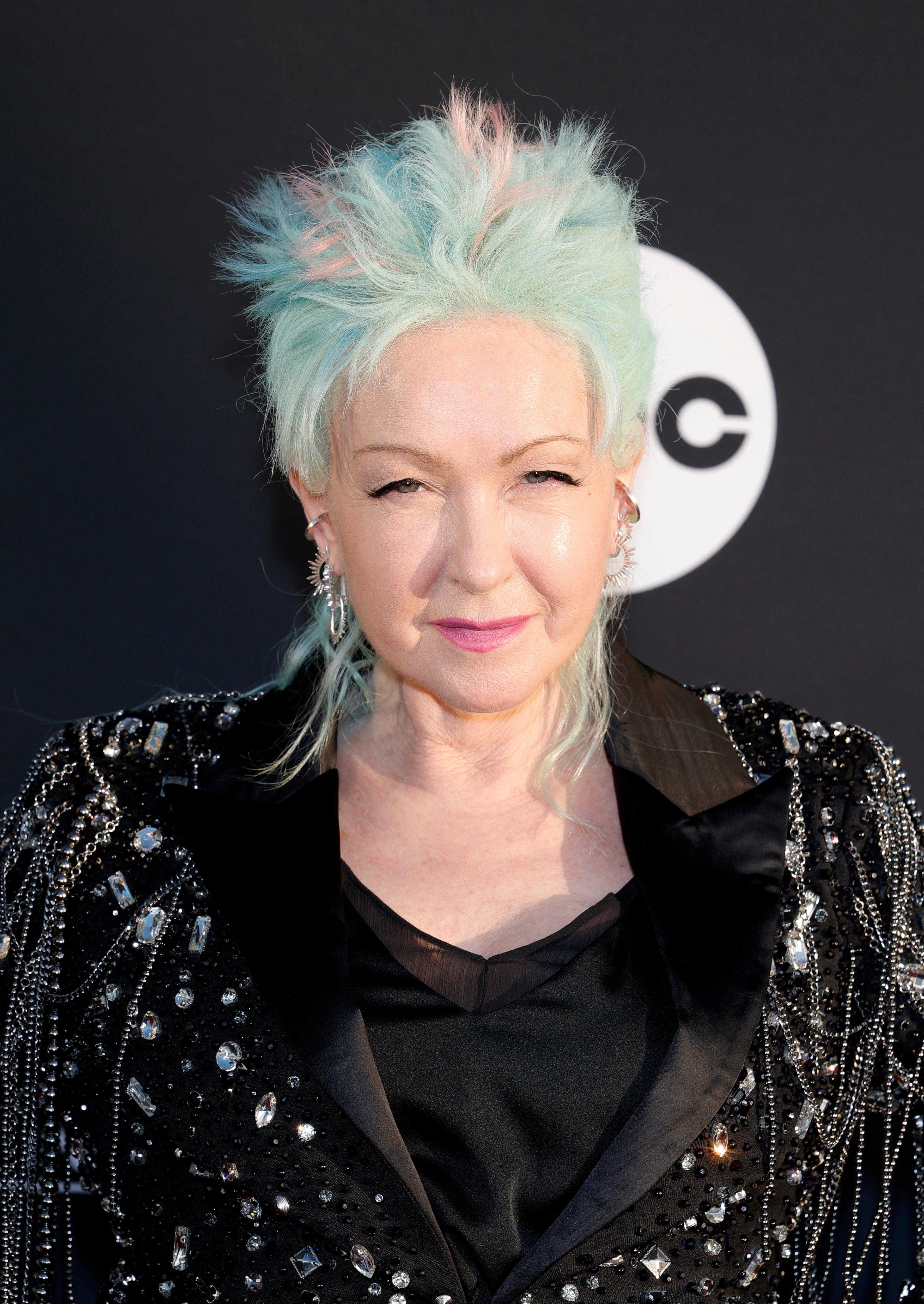 Cyndi Lauper hits back at concert heckler: ‘I’m gonna come for you’