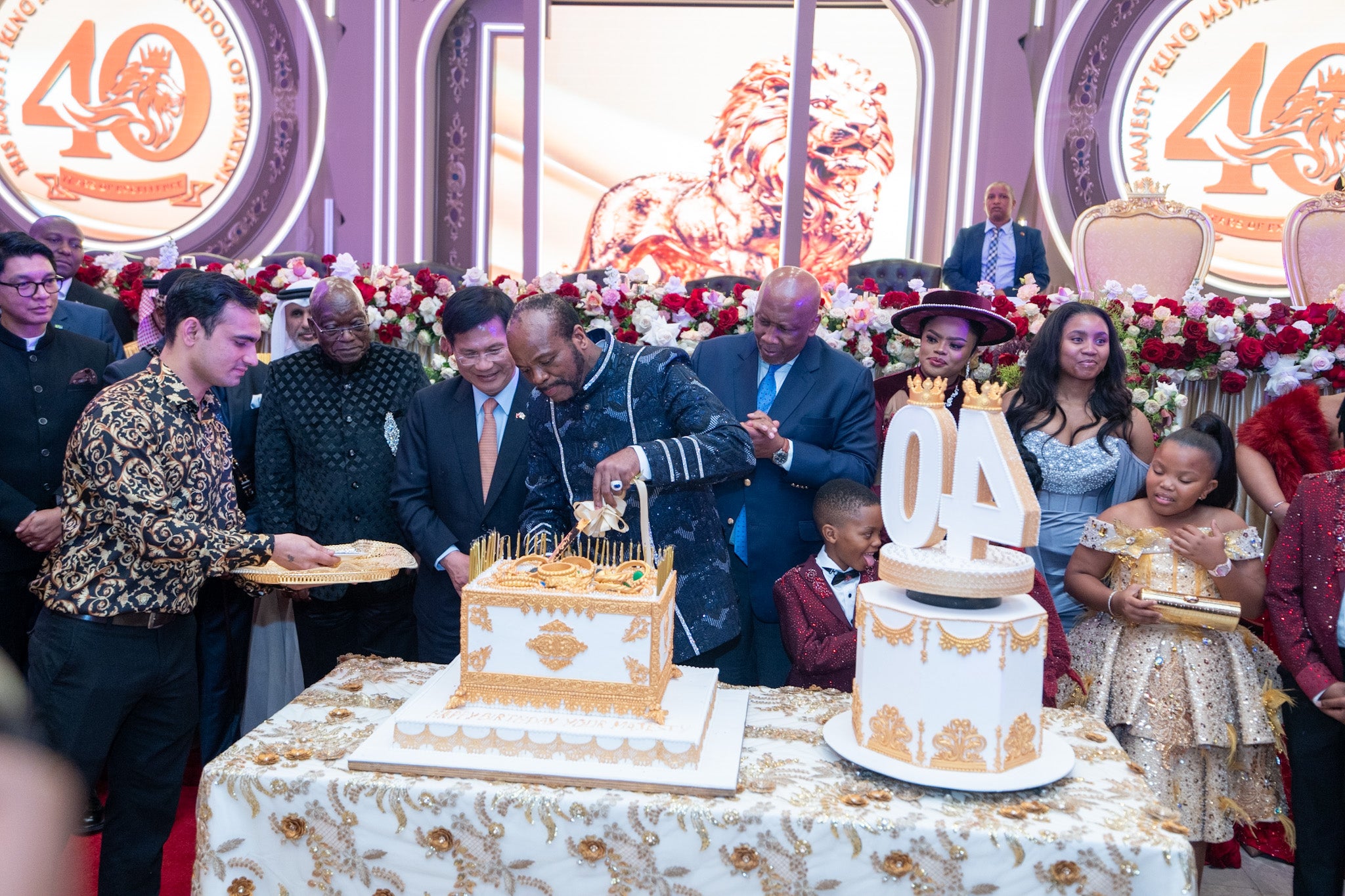 Lin Chia-lung shares pictures celebrating 40th anniversary of King Mswati III’s accession,