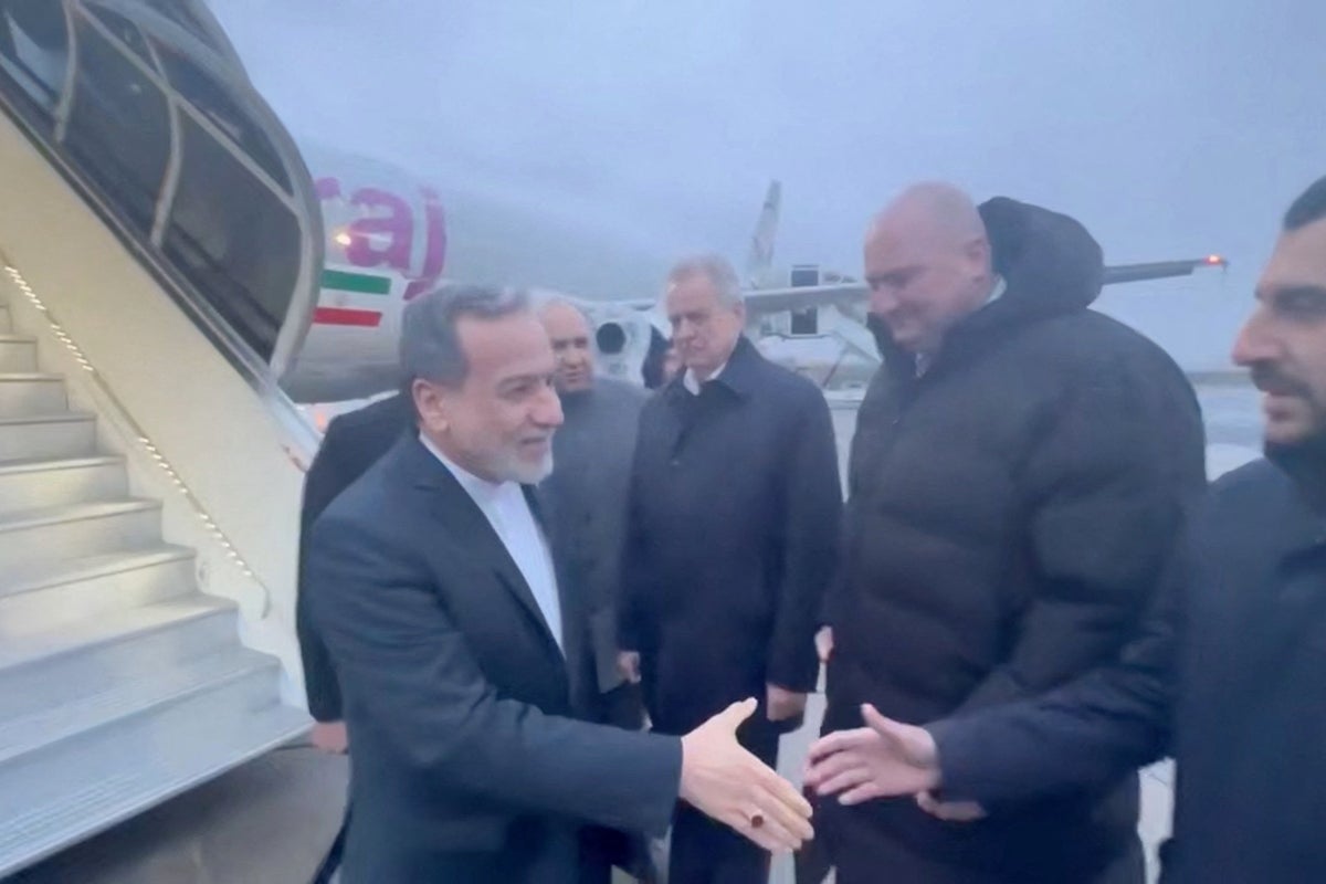 Iran-US war latest: Putin to meet with Tehran’s foreign minister in Russia as oil prices rise again