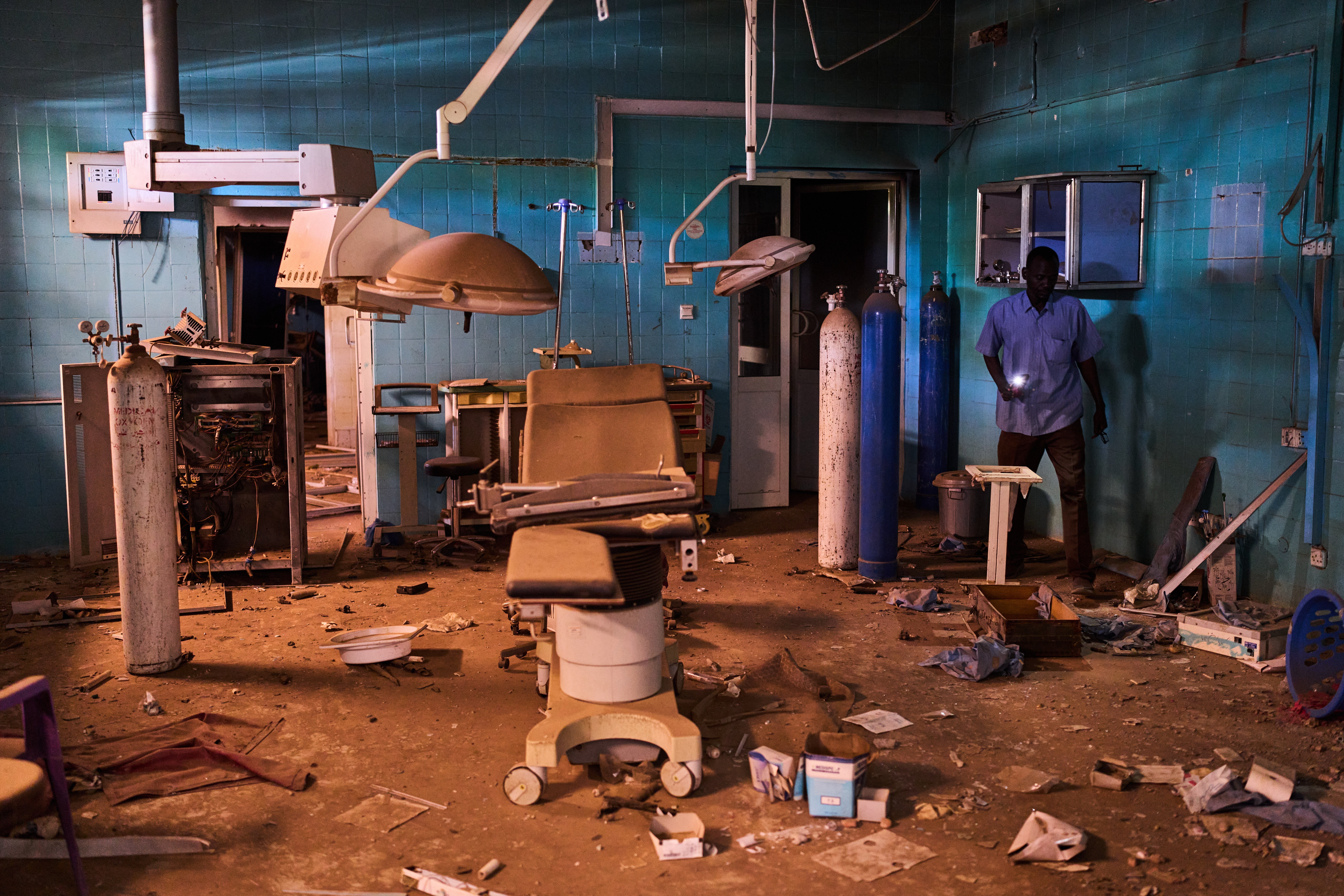 independent.co.uk - Sam Mednick - How a surgeon kept a Sudan hospital functioning on the war's front line
