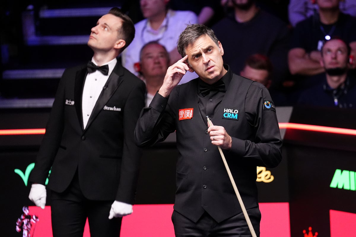Ronnie O’Sullivan pegged back by John Higgins at World Snooker Championship