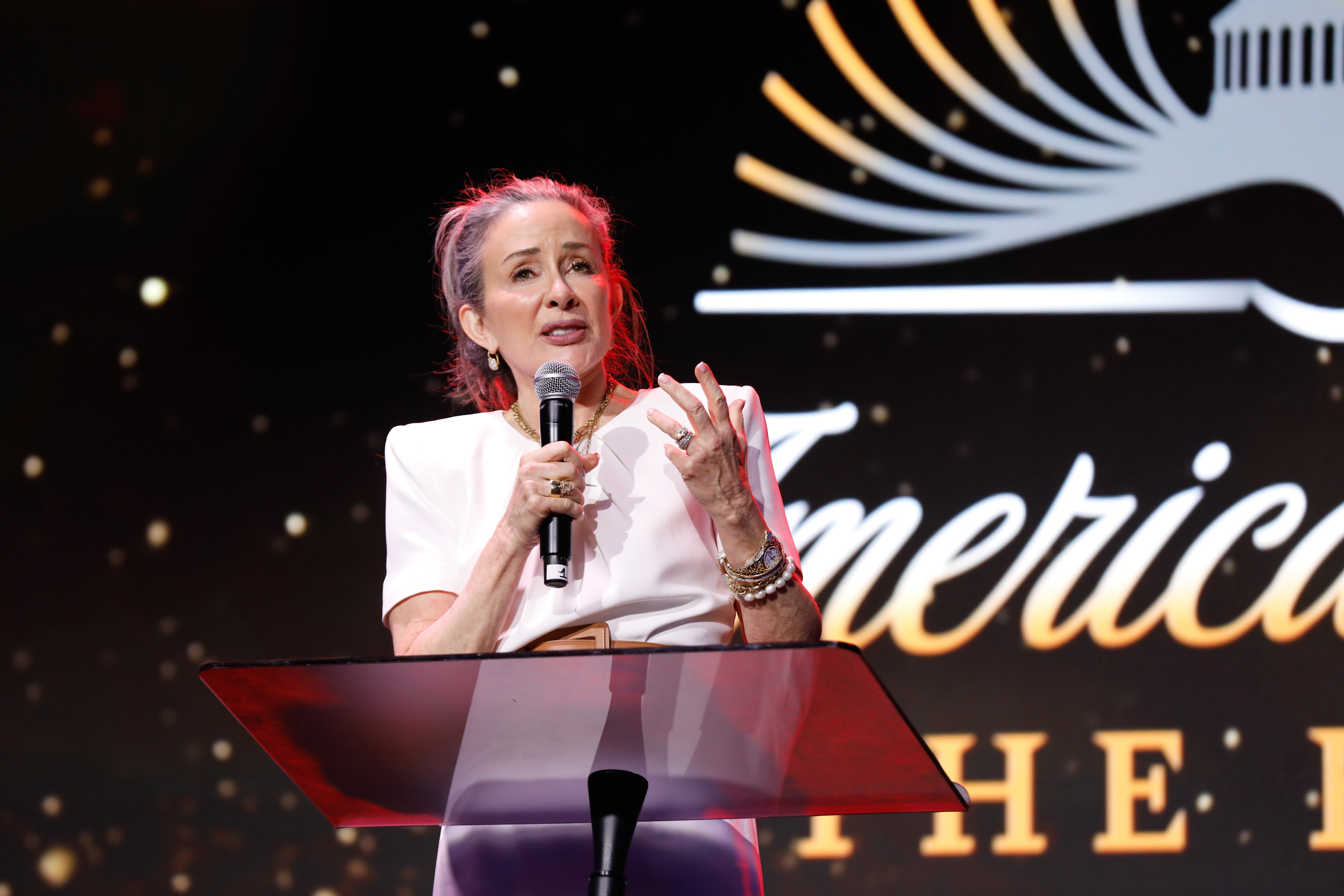 Patricia Heaton is calling for her 'friends on the left' to tone down their rhetoric after this weekend's shooting at the White House Correspondents' Dinner