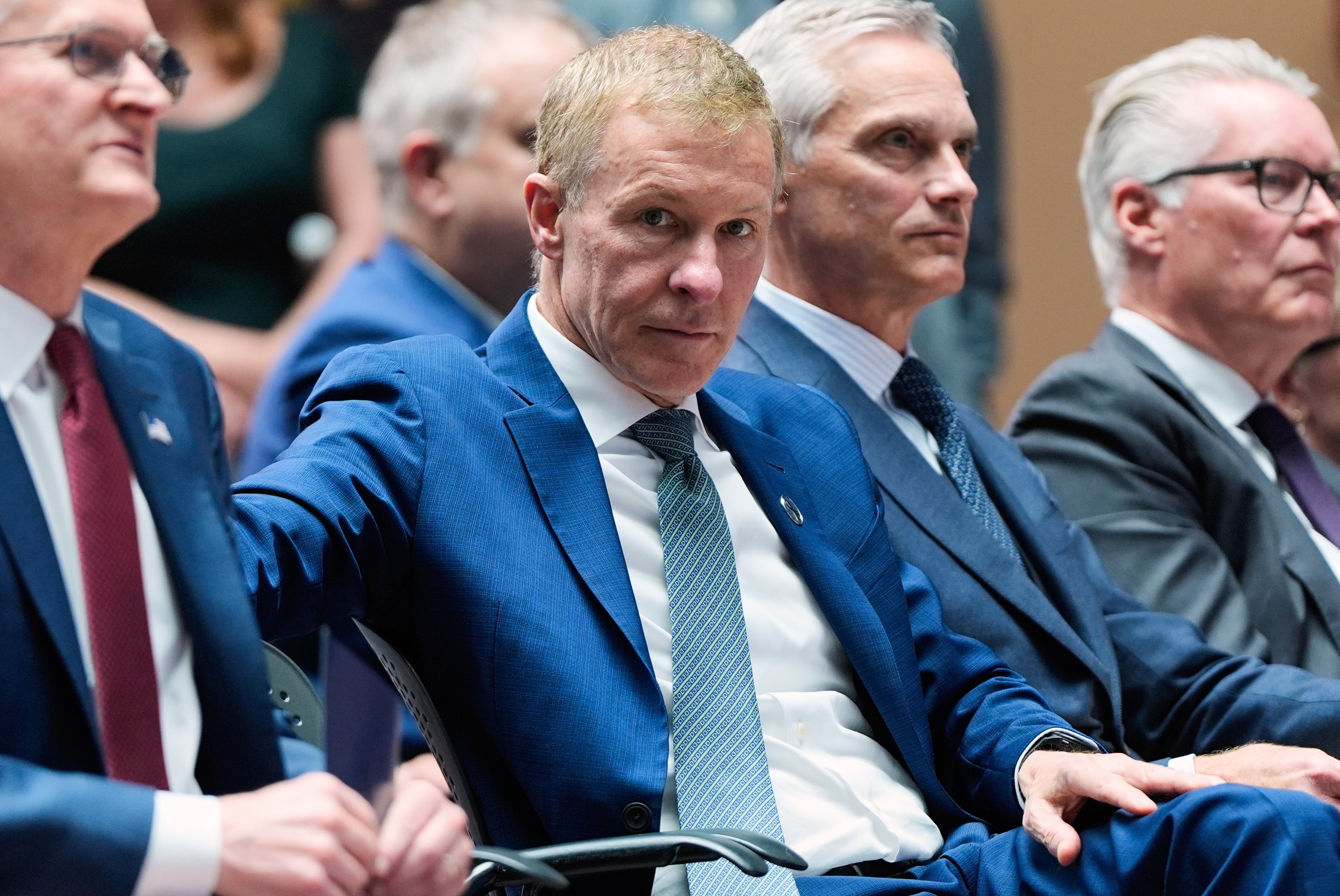 United Airlines CEO confirms he approached American about potential ...