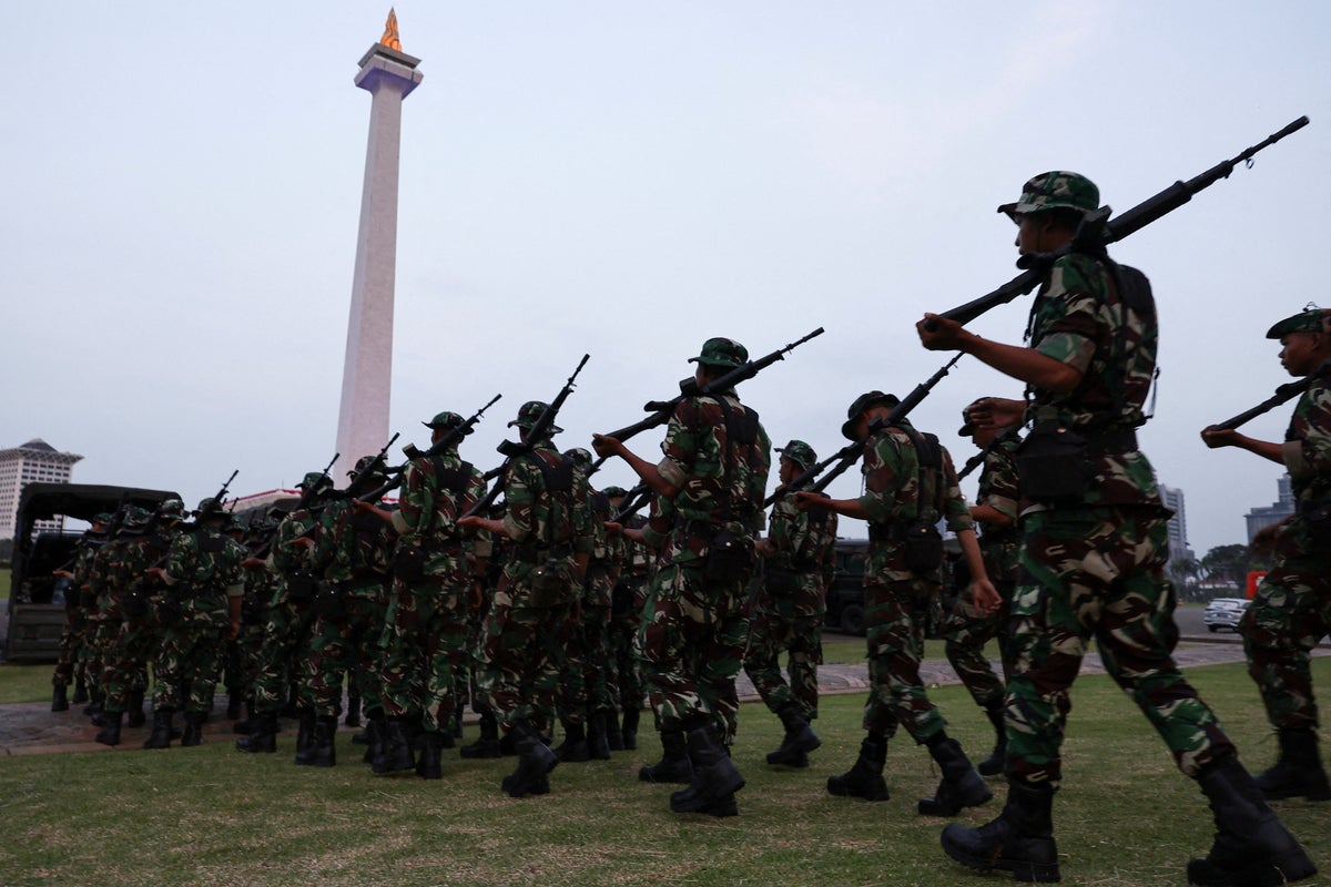 Violent clashes in Indonesia as hundreds of protesters demand military withdrawal