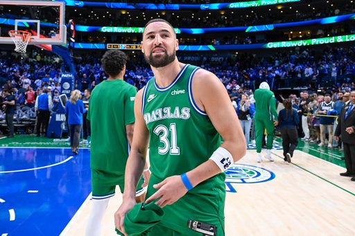 Klay Thompson during an NBA game with the Dallas Mavericks