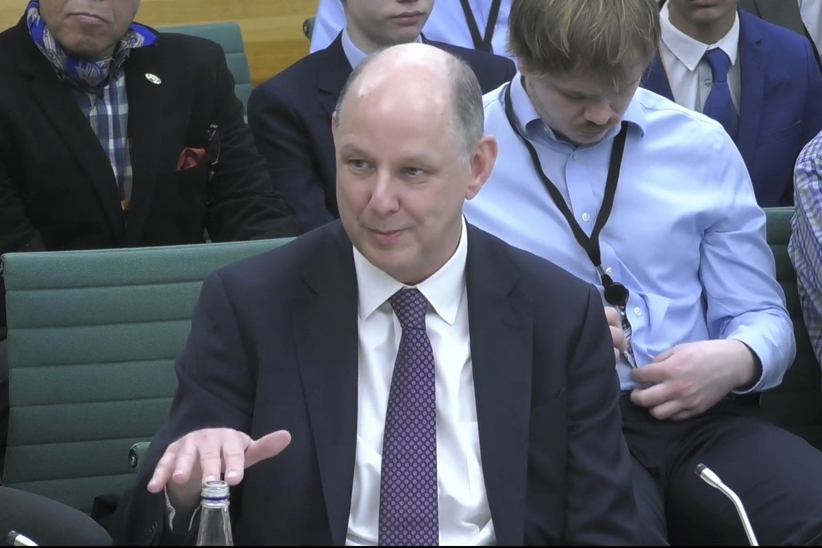 Starmer ‘knew risks of toxic, hot potato’ Epstein-Mandelson relationship