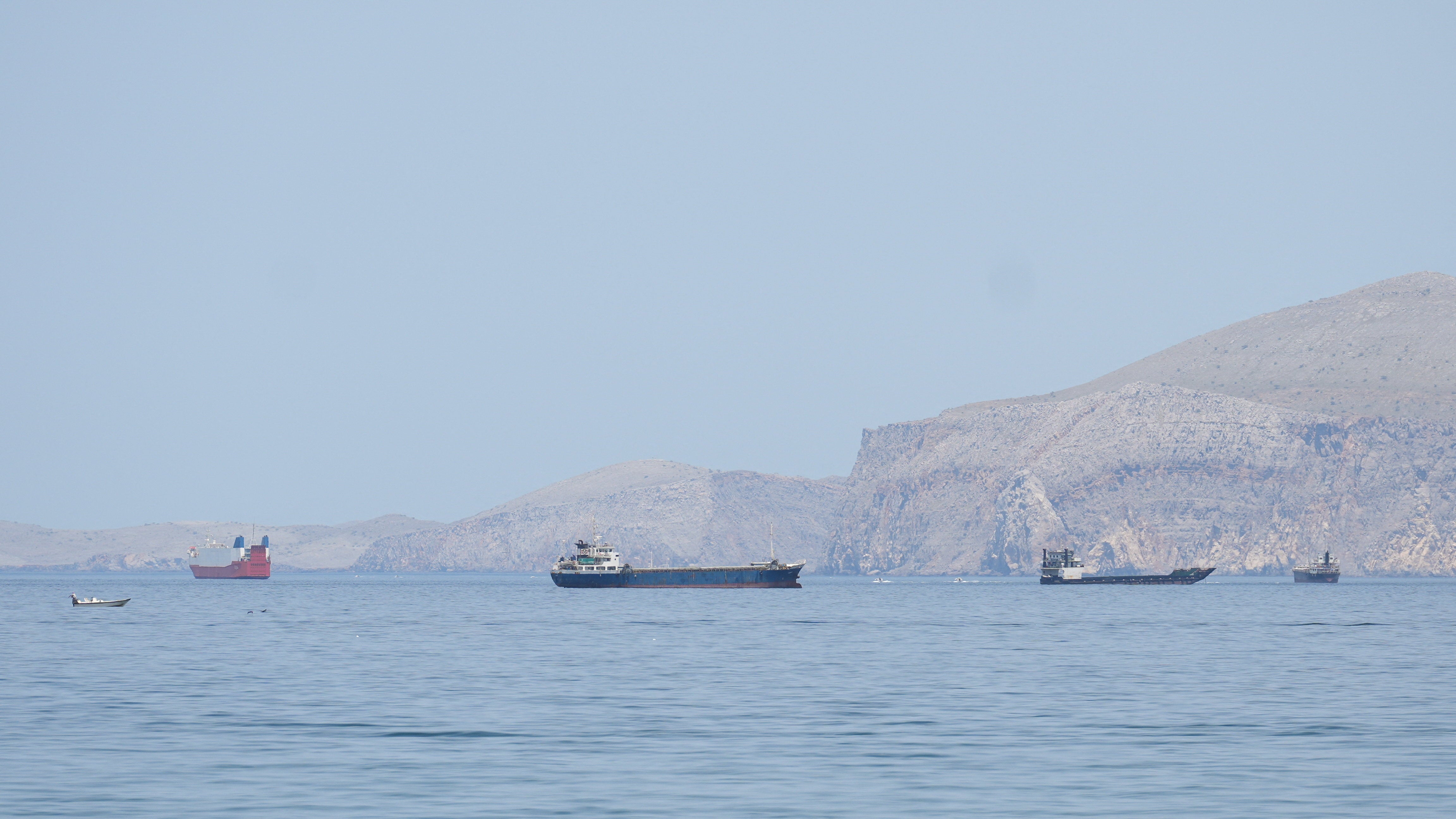independent.co.uk -  Federico Maccioni - How the internet is under threat by Strait of Hormuz blockade