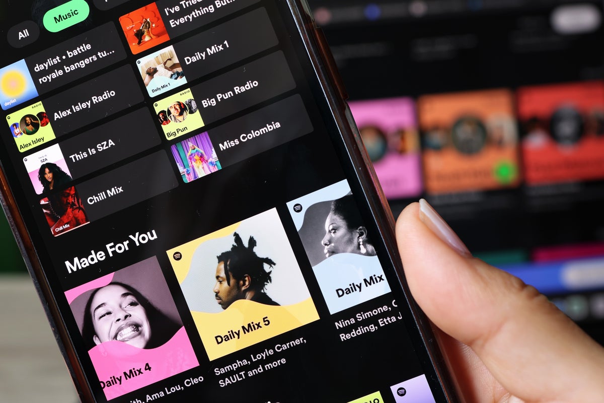 Spotify subscribers grow despite price increases