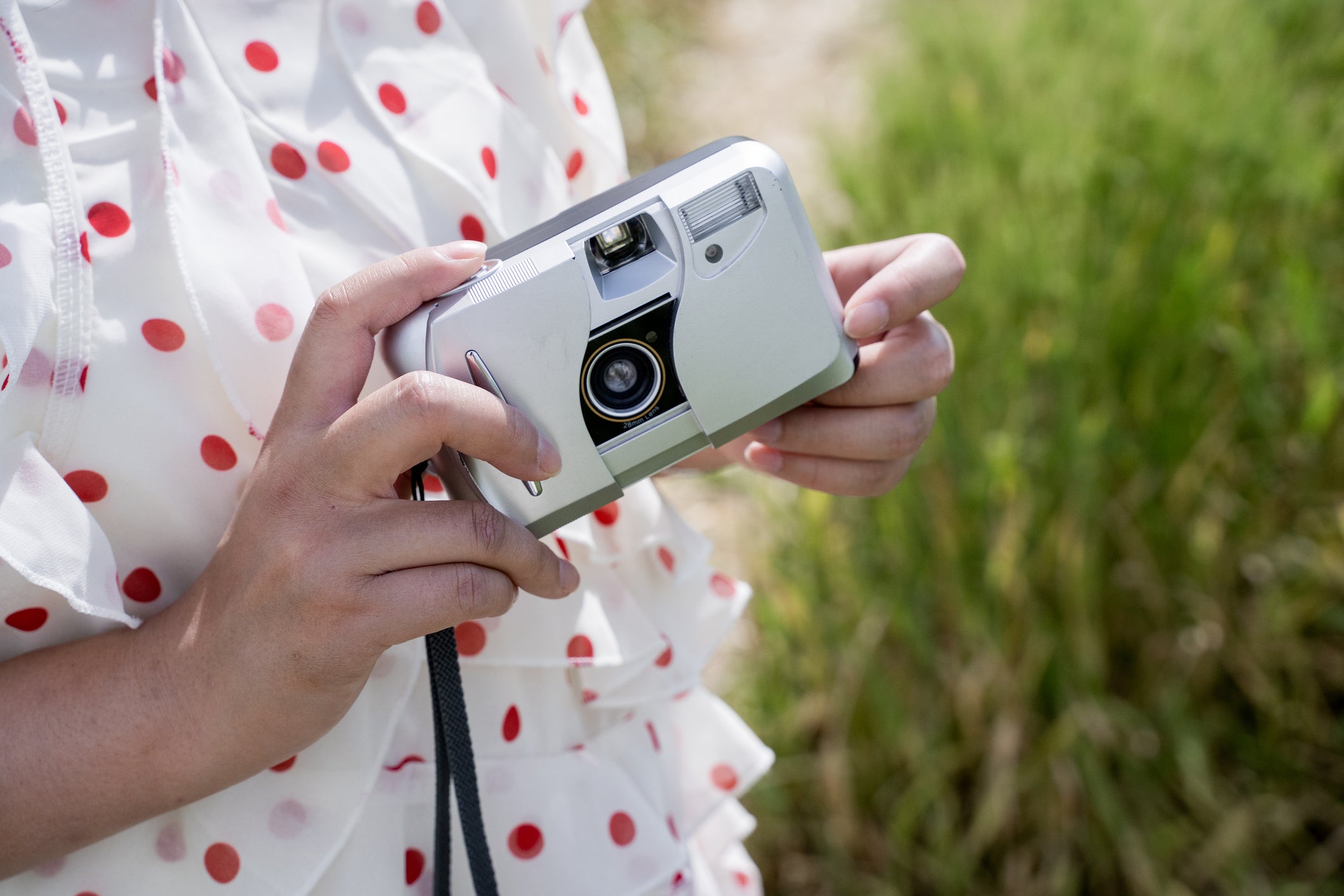 More people are incorporating non-digital tech into their weddings