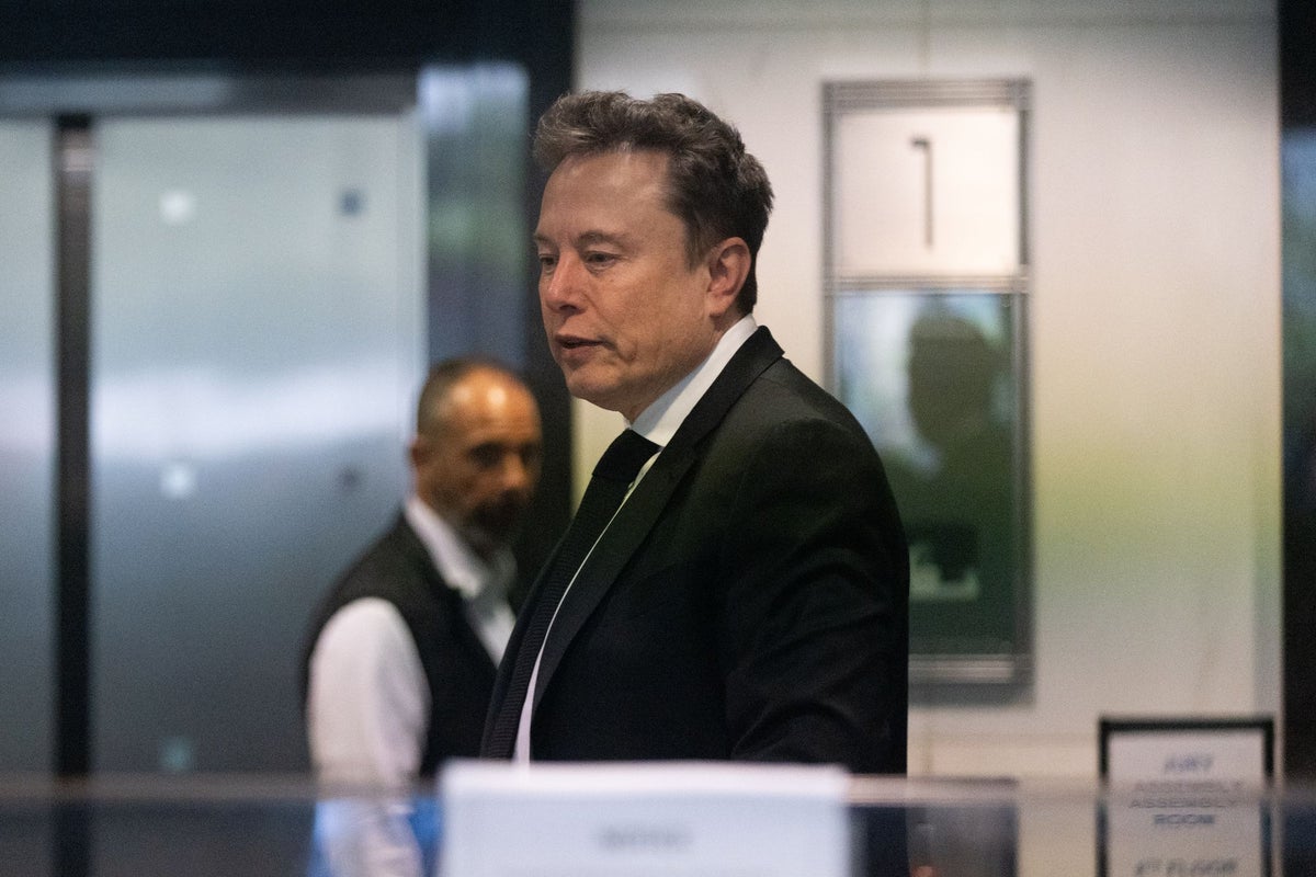 Musk and Altman arrive at OpenAI trial pitting the billionaires against each other