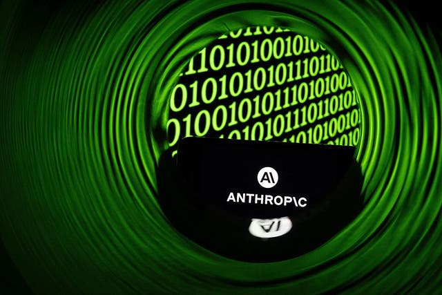 <p>Un teléfono inteligente con el logotipo de Anthropic, empresa estadounidense dedicada a la investigación y la seguridad en materia de inteligencia artificial, en Mulhouse (Francia), el 21 de abril de 2026</p>