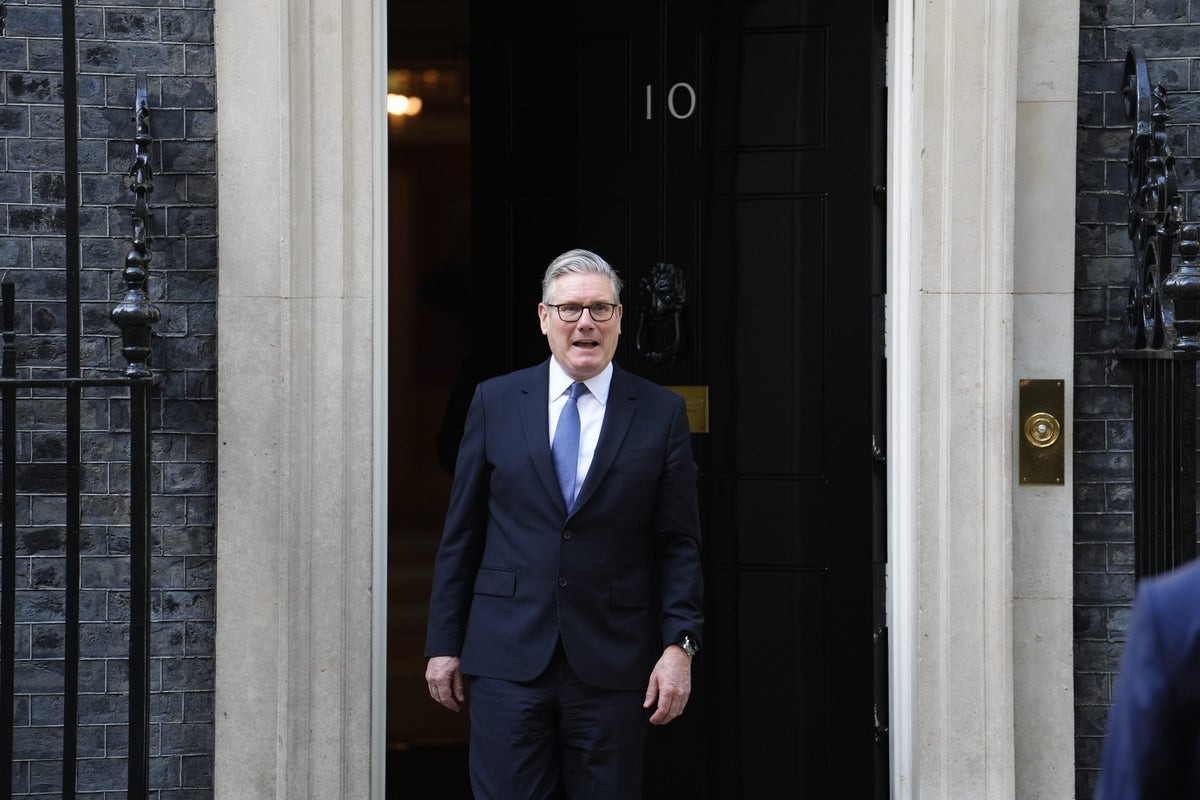 Starmer to face MPs after defeating bid to investigate claim he misled Commons