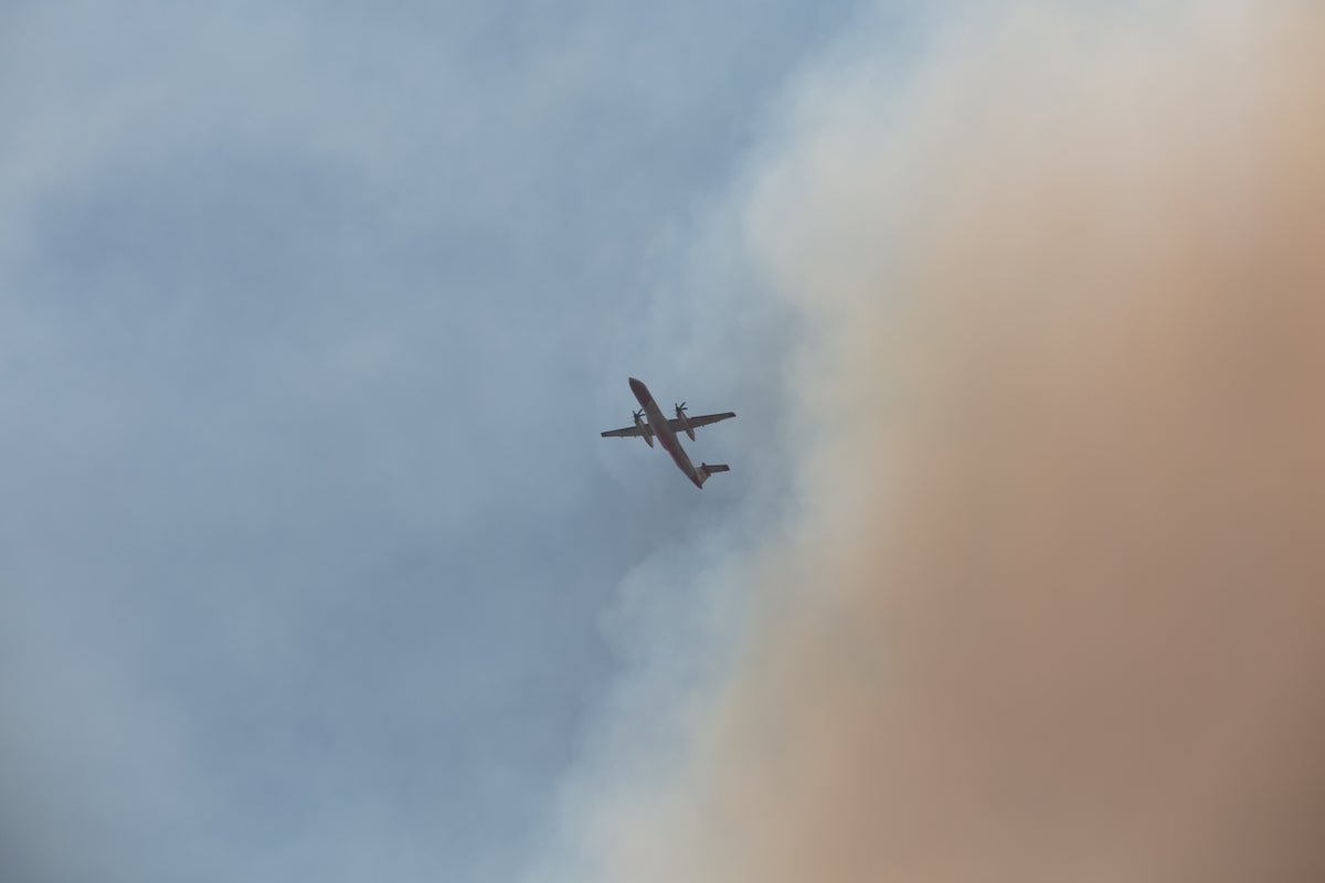 Two dead after plane crashes into hangar in Australia
