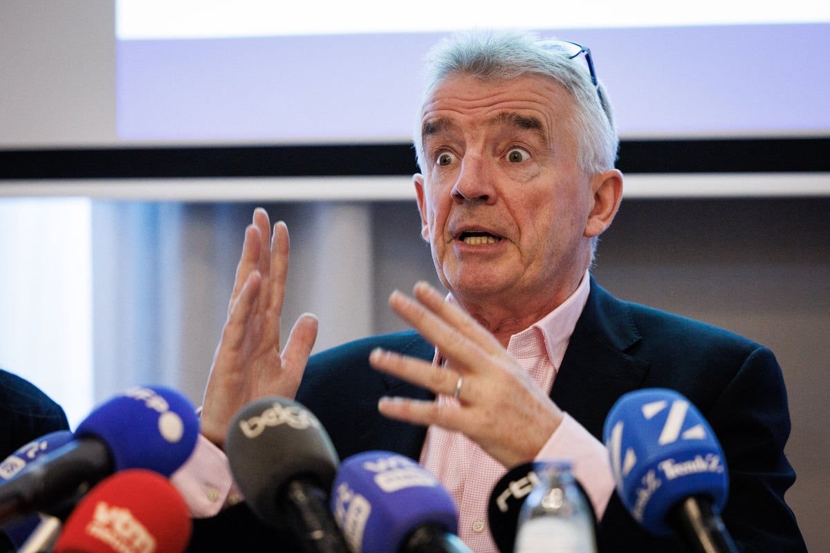 Ryanair boss Michael O’Leary finally apologises for ‘rapists’ comments about rival airlines