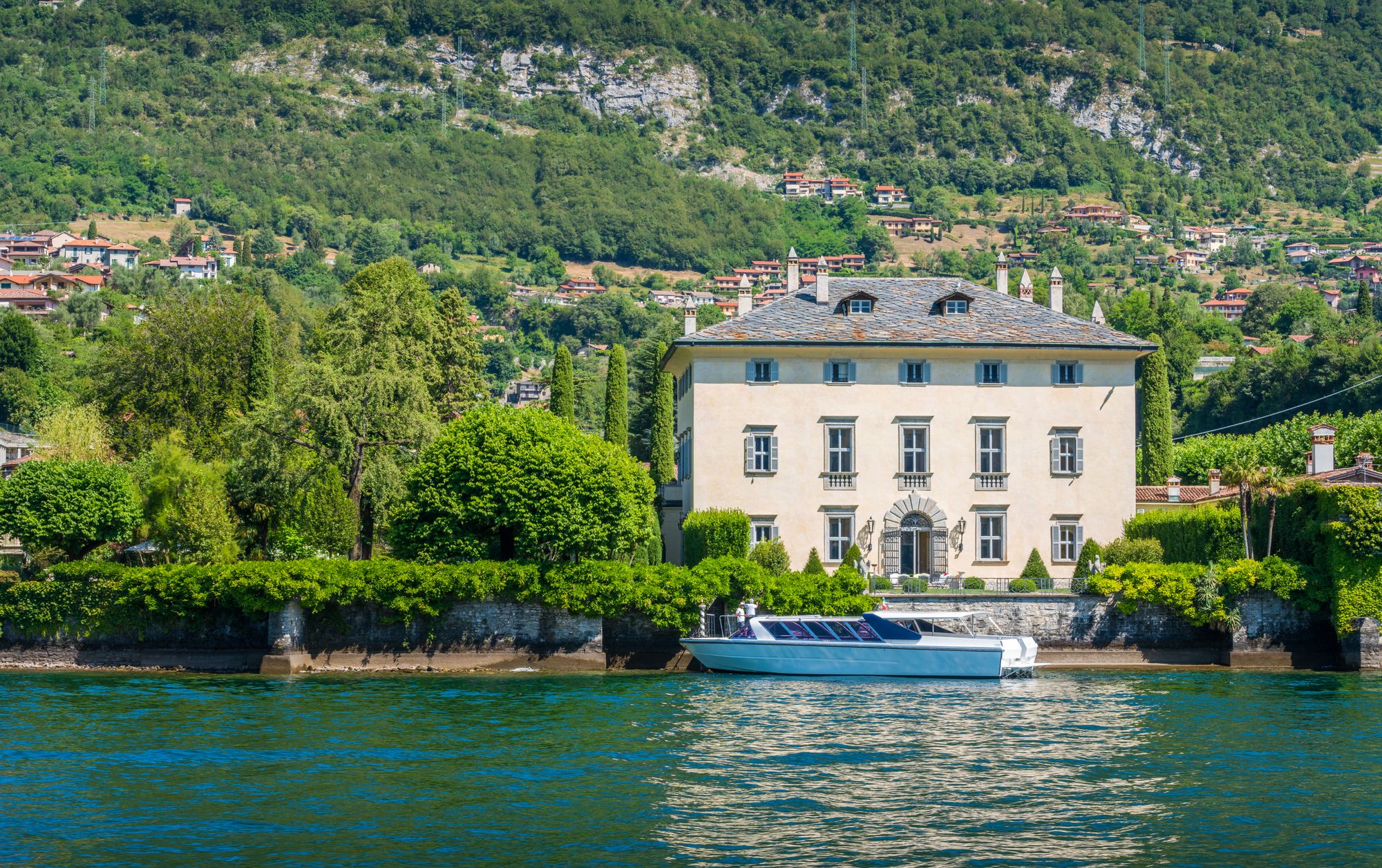 Lake Como’s Villa Balbiano was spotted in the trailer
