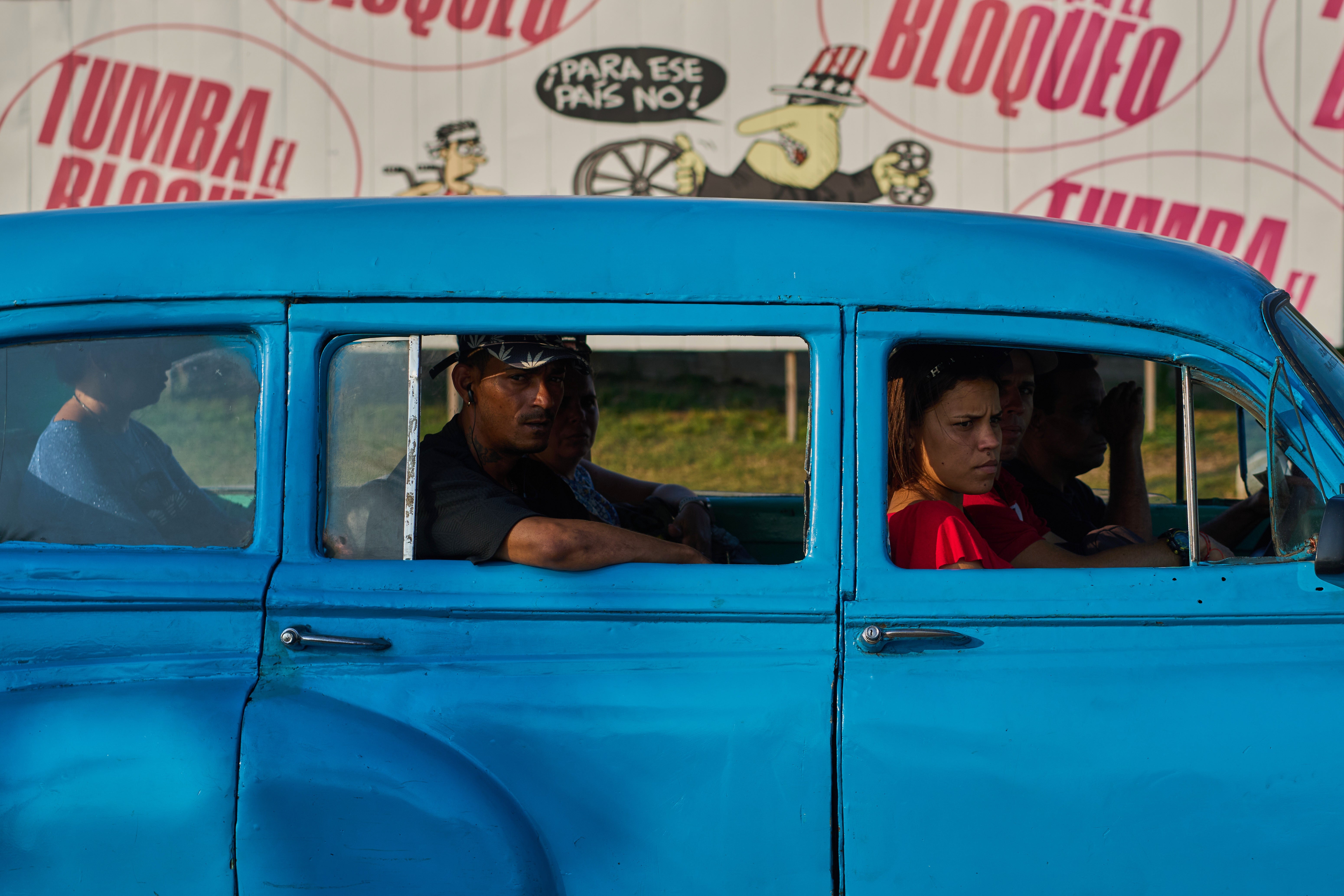 CUBA FIRMA POR LA PATRIA