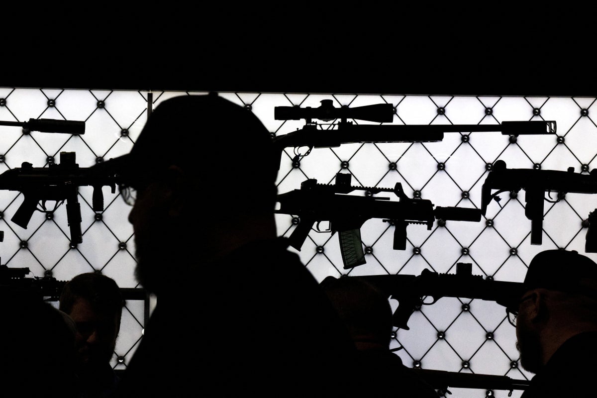 Biden dönemi kuralı yürürlükten kaldırılma tehlikesiyle karşı karşıyayken Adalet Bakanlığı silah düzenlemelerinde kapsamlı değişiklikler yapılacağını duyurdu